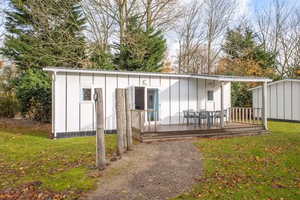 Vakantiepark Beach Resort 1 in Kamperland - Foto 1 van 36