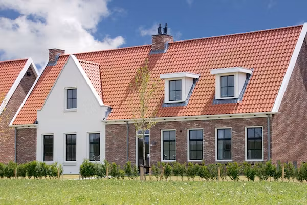 Luxe Beveland met Zwembad in Colijnsplaat - Foto 1 van 41