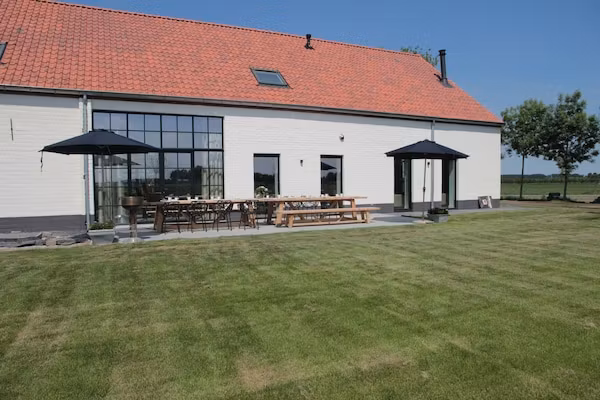 Groot Hof ter Zand in Zuidzande - Foto 1 van 40