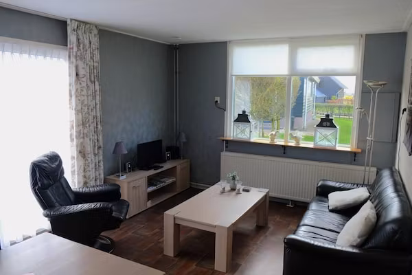 Aan de dwarsgracht in Giethoorn - Foto 2 van 40