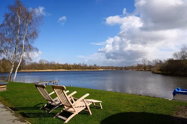 10 pers Lieskehuis Wellness de luxe met sauna buitenspa en toerboot in Groningen - Foto 2 van 40