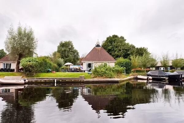 Grand Fisker Wellness de luxe met sauna buitenspa & sloep seizoensgebonden in Friesland - Foto 40 van 40