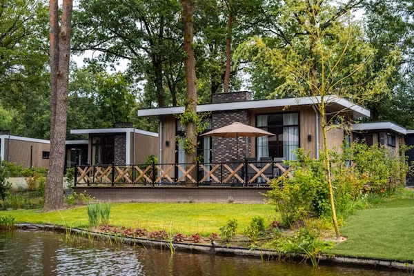 Vakantiepark De Rimboe & De Woeste Hoogte 42 in Hoenderloo - Foto 1 van 40