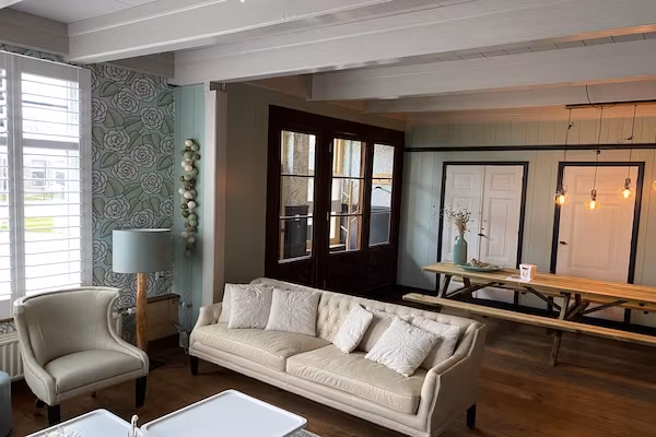 13-17 pax holiday home with separated apartments and gardens in Ternaard - Foto 2 van 37