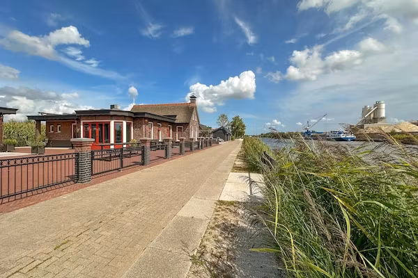 It Simmerhuske in Jistrum / Skûlenboarch - Foto 1 van 40