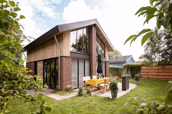 Luxe Villa Keizerskroon - Keizerkroon 63 in Julianadorp aan Zee - Foto 1 van 39