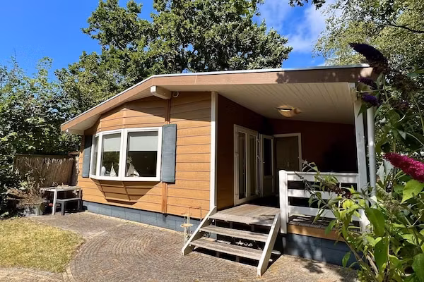 Campanula 164 in Sint Maartenszee - Foto 1 van 25