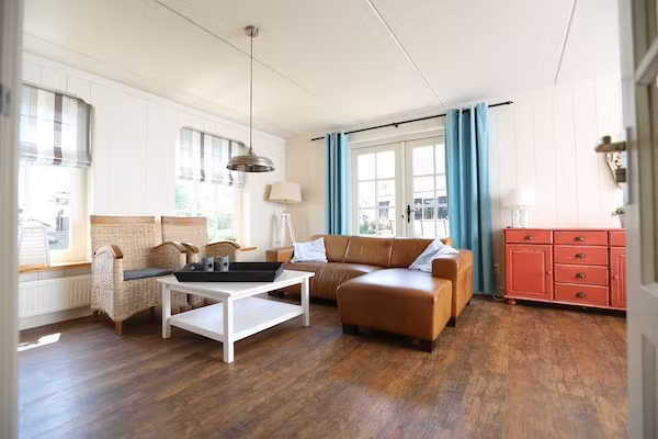 Recreatiepark Wiringherlant  - Villa 4 in Hippolytushoef - Foto 2 van 40