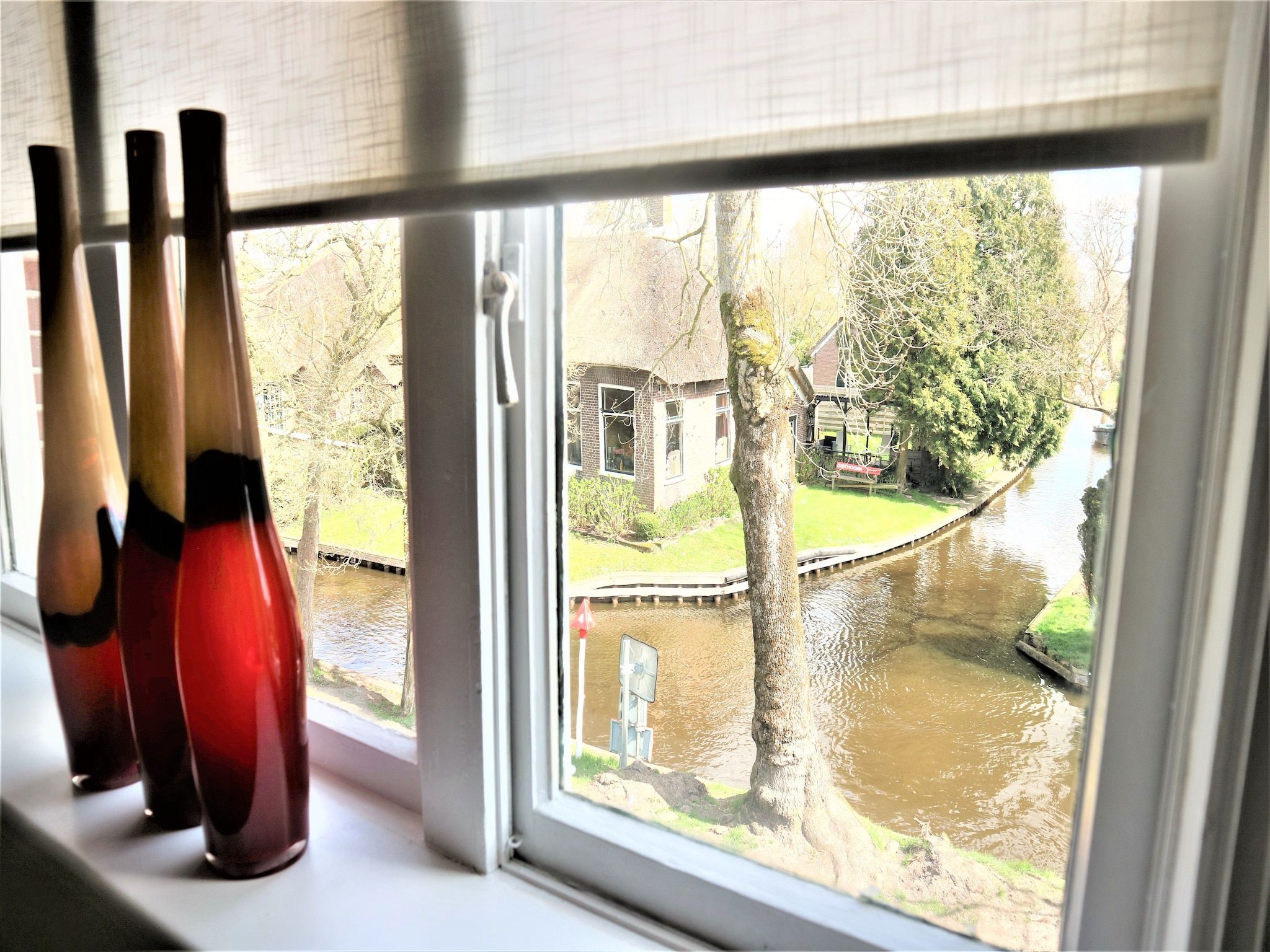 Het uitzicht vanaf Logies Paal 4 Giethoorn – 3 persoons in Giethoorn