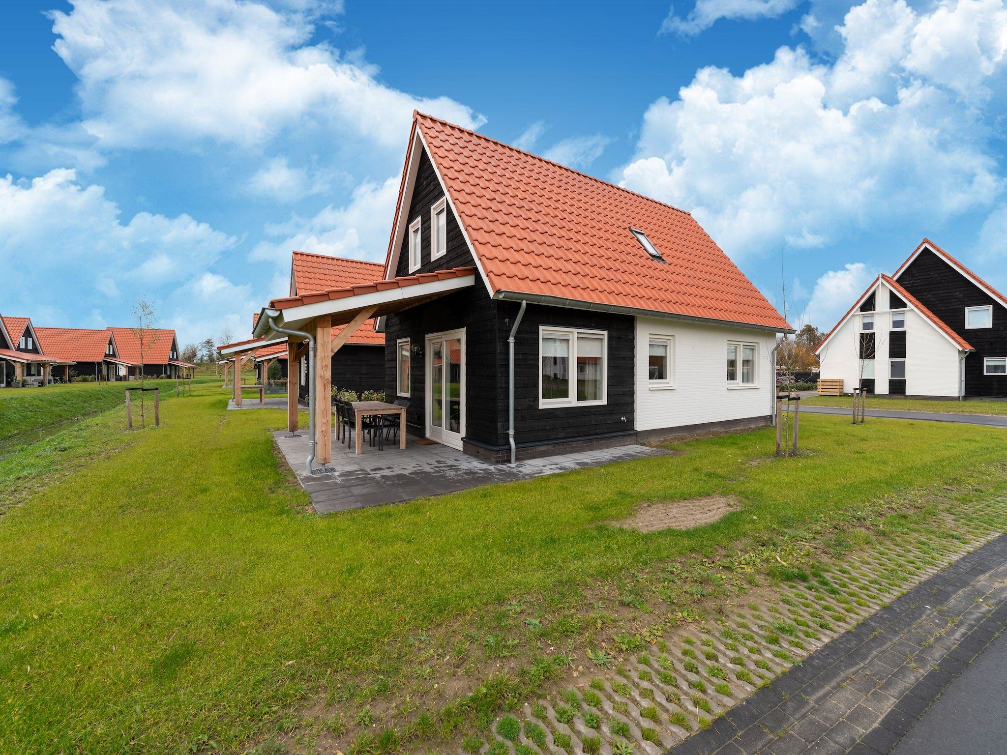 De tuin van De Botter Huis Nr 15 in Scherpenisse