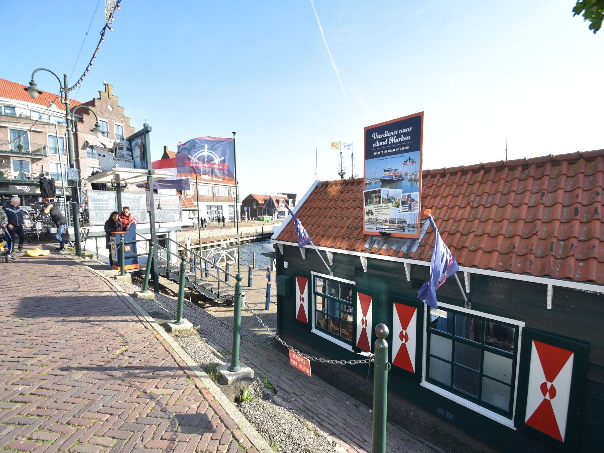 Bermuda in Volendam - Foto 19 van 40