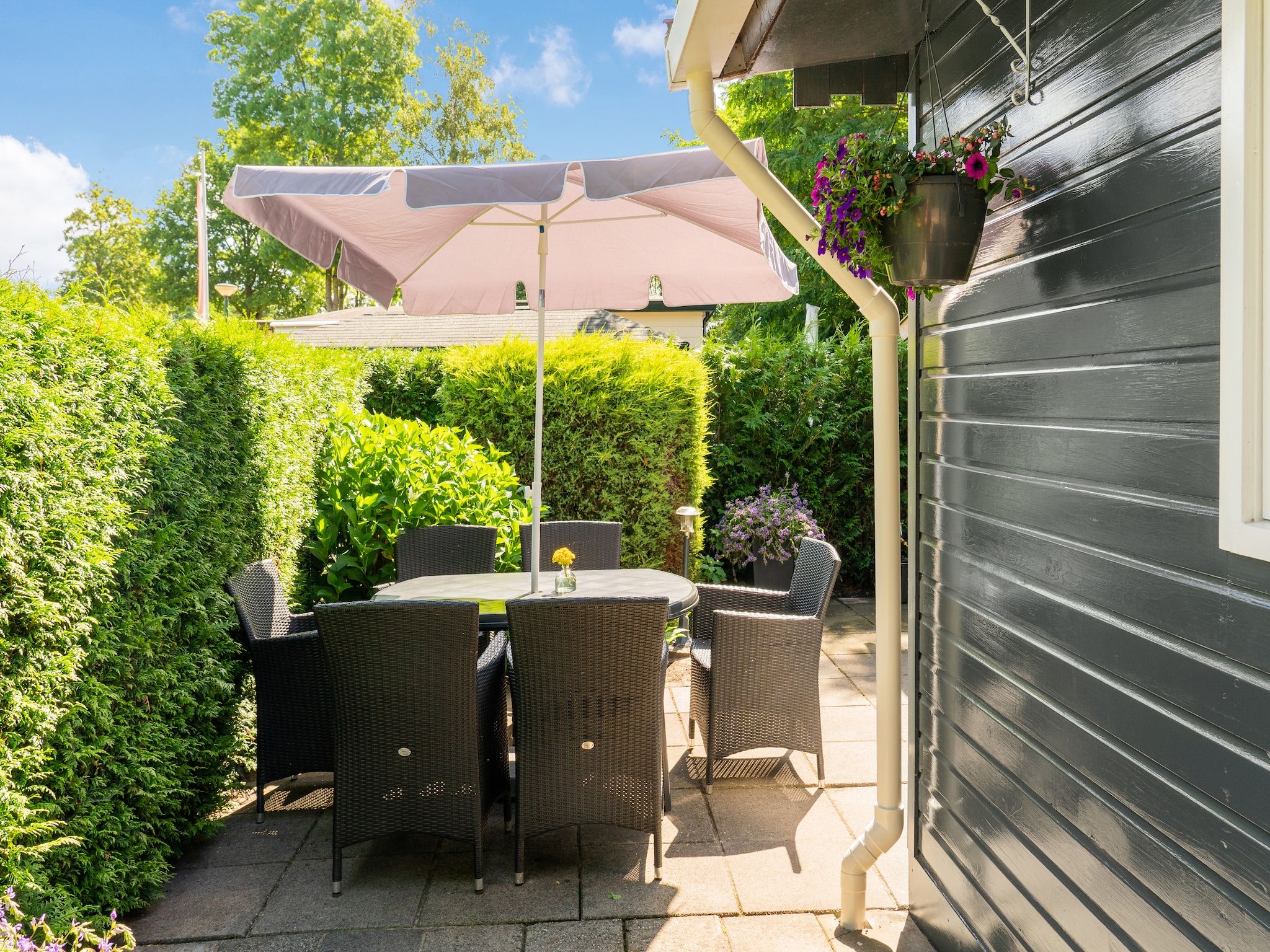 Het terras van Steenmarter in Reutum