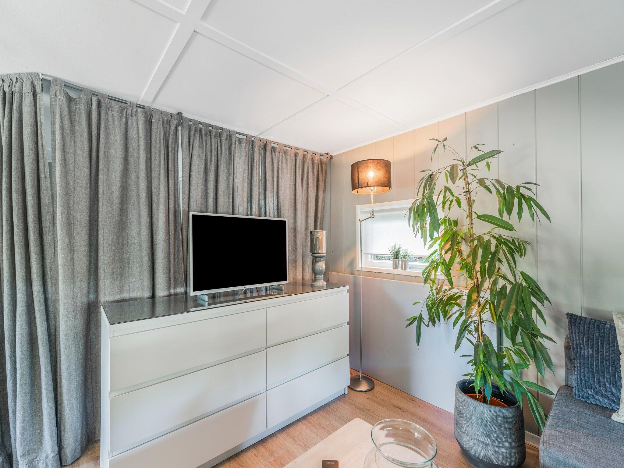 De woonkamer van Steenmarter in Reutum