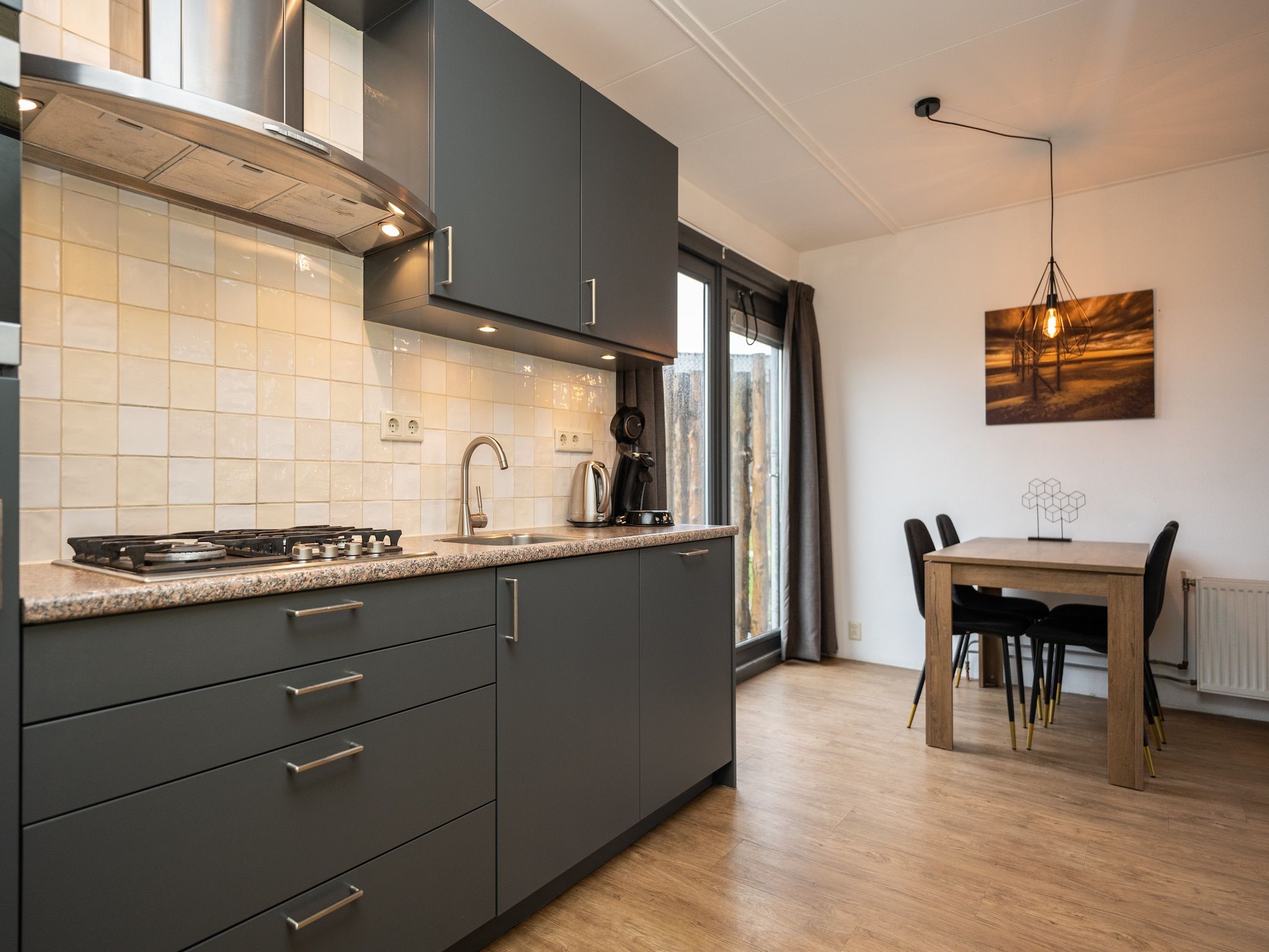 De keuken van Vakantiepark 't Eibernest Texel 1 in De Cocksdorp