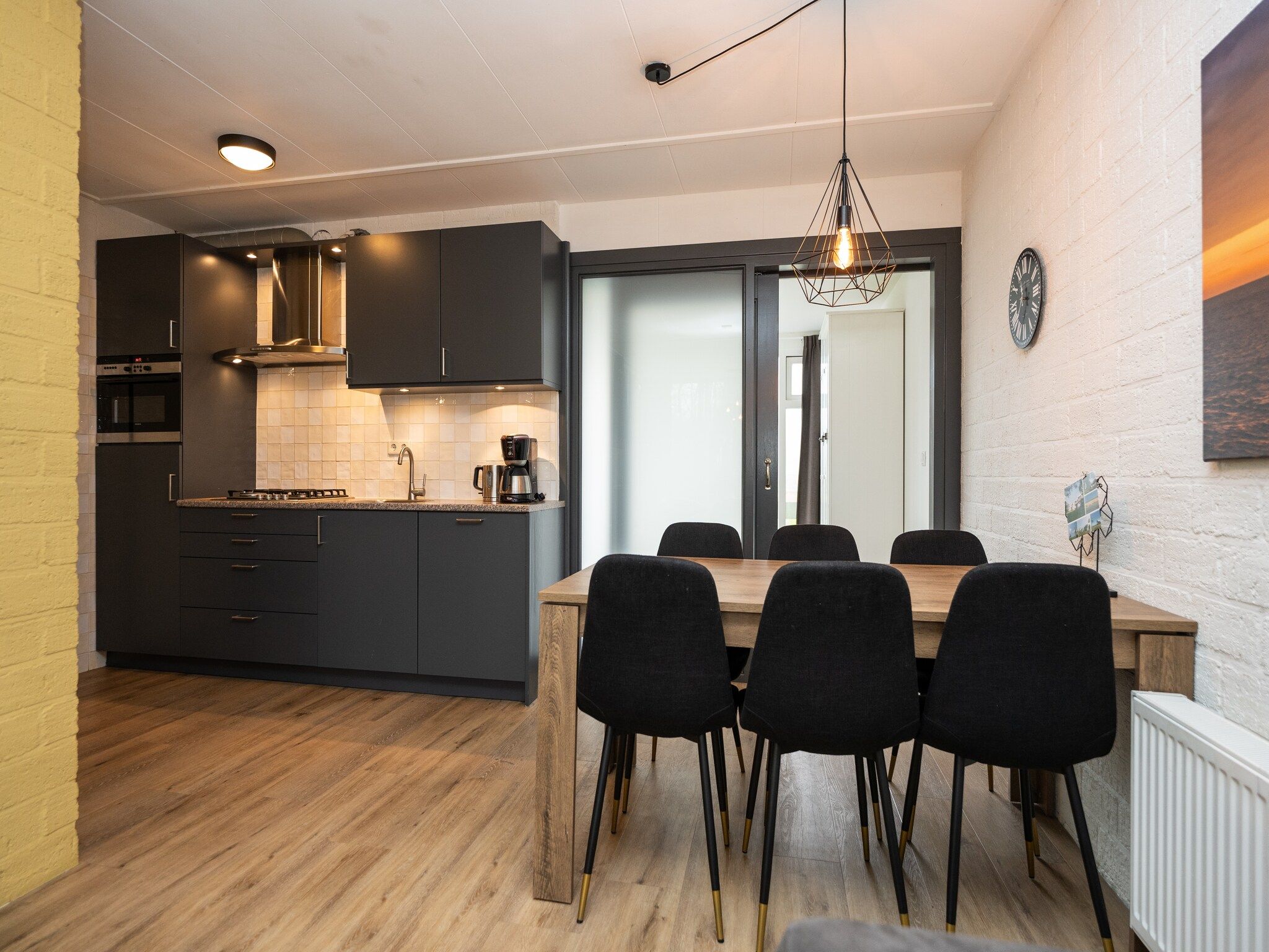 De keuken van Vakantiepark 't Eibernest Texel 1 in De Cocksdorp
