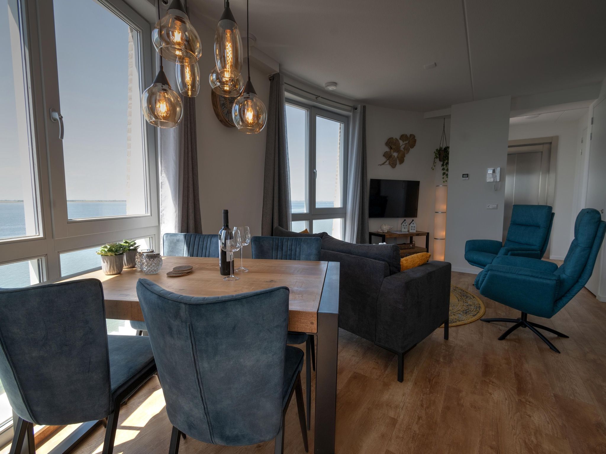 De woonkamer van Casa Isla Bella in Scherpenisse