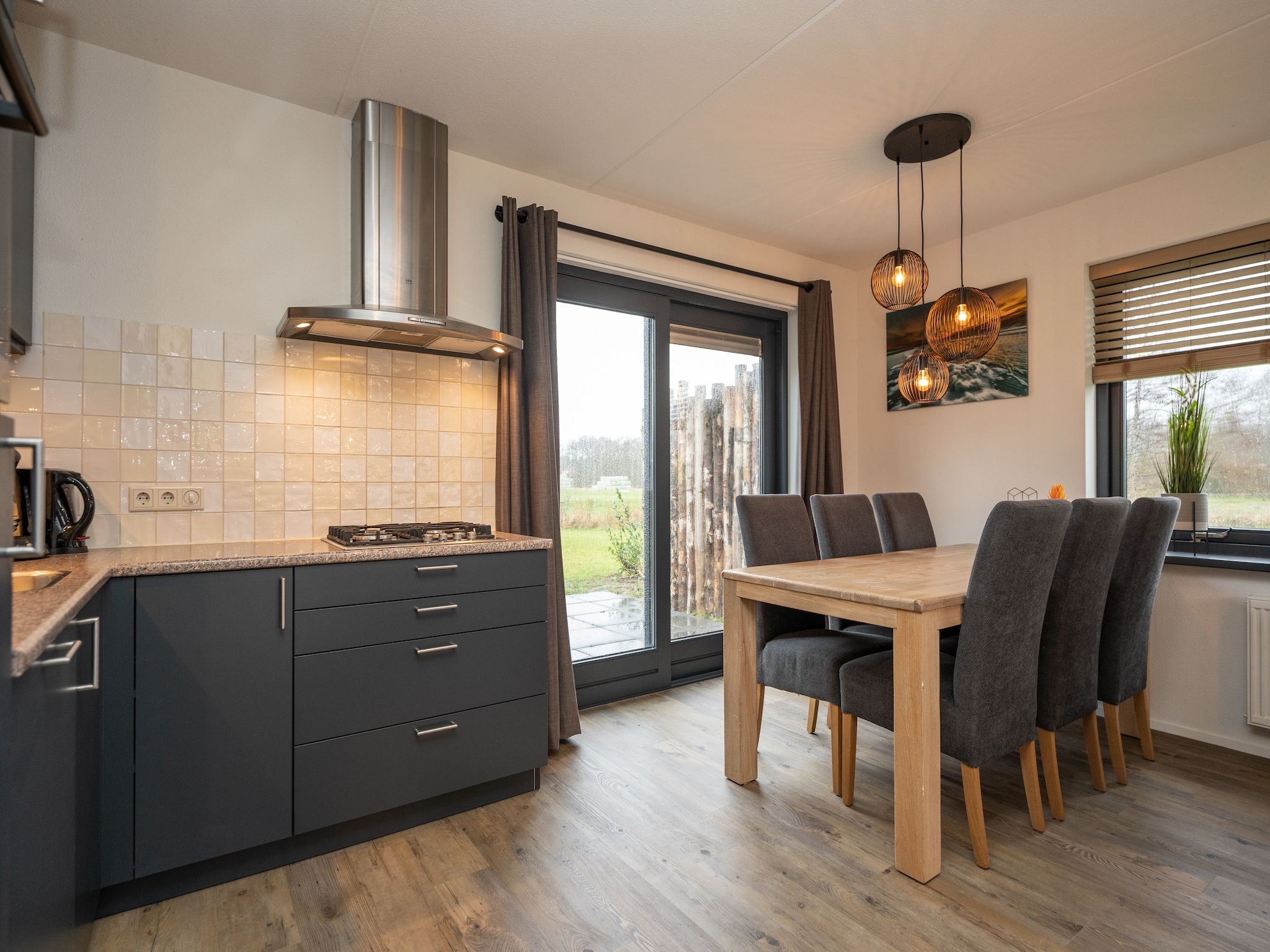 De keuken van Vakantiepark 't Eibernest Texel 7 in De Cocksdorp