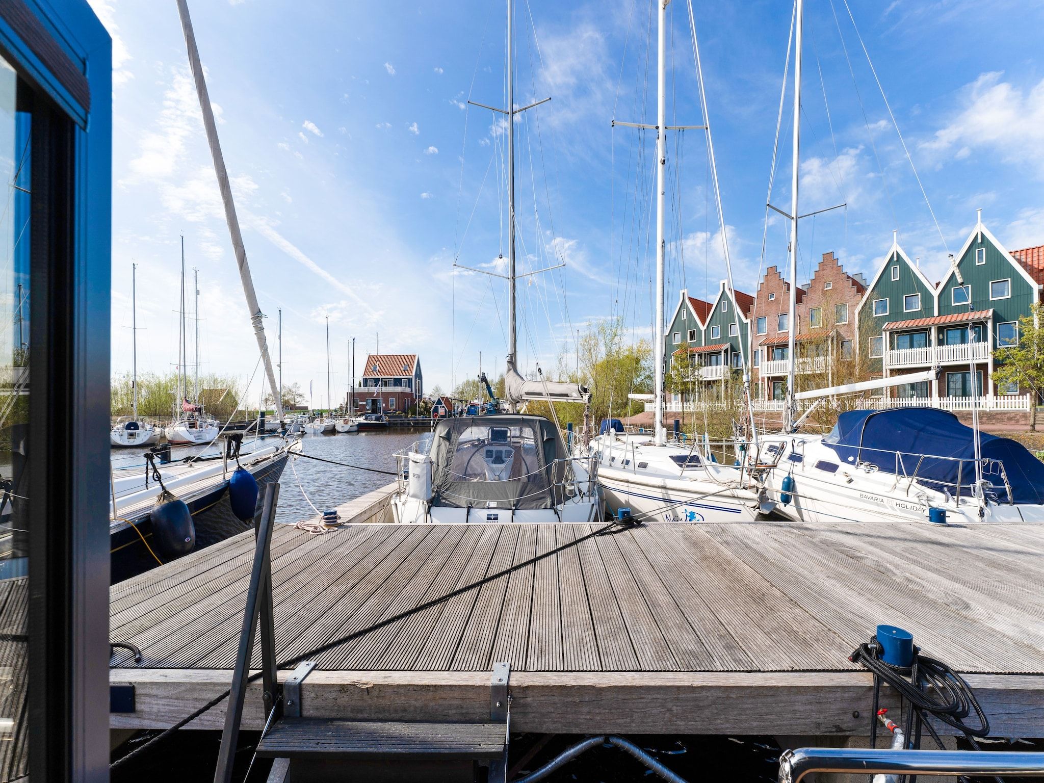 De omgeving van La Belle Vie in Volendam
