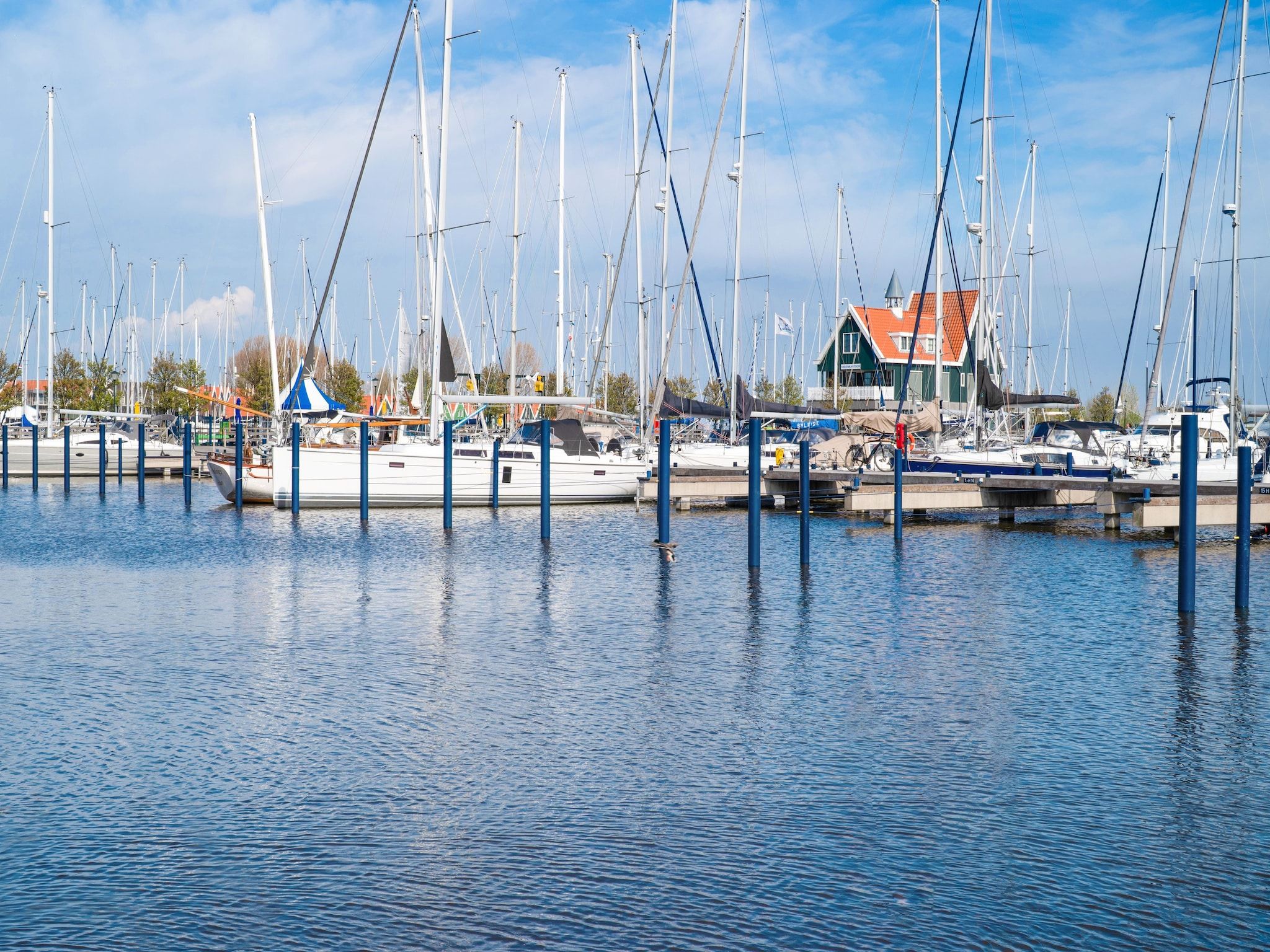 De omgeving van La Belle Vie in Volendam