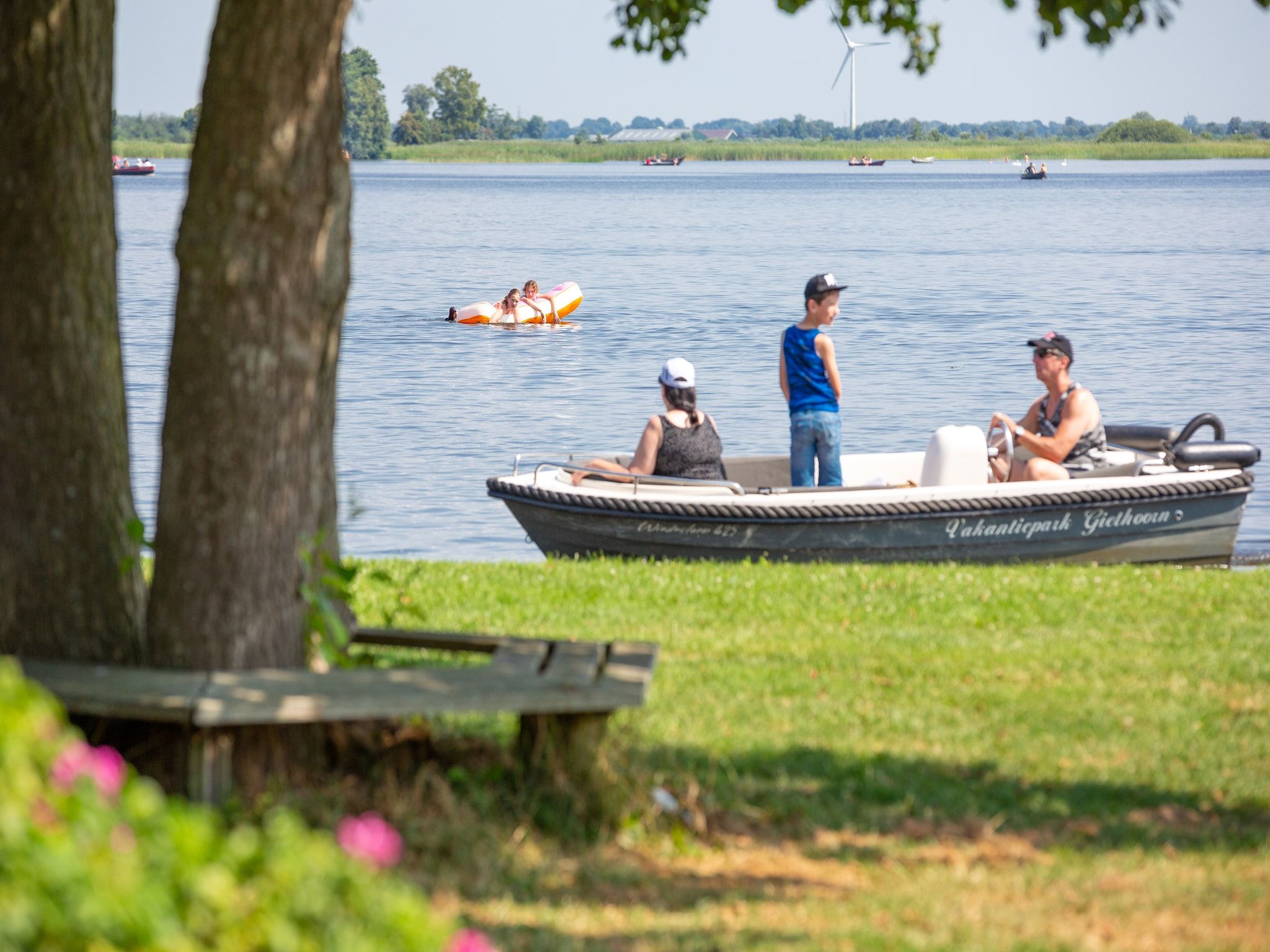 Parkfaciliteiten bij Vakantiepark Giethoorn 9 in Giethoorn