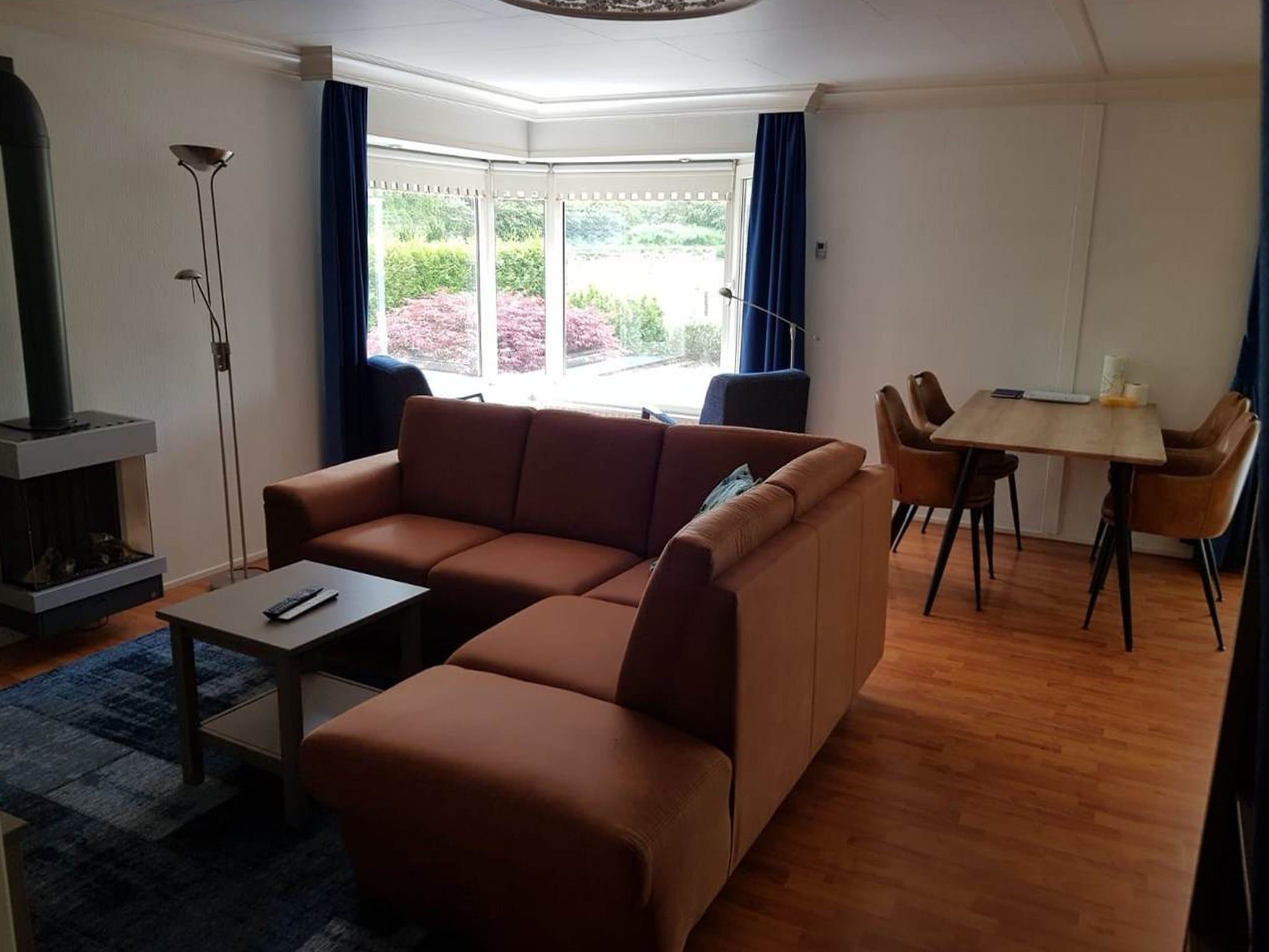 De woonkamer van Koperwiek in Garderen