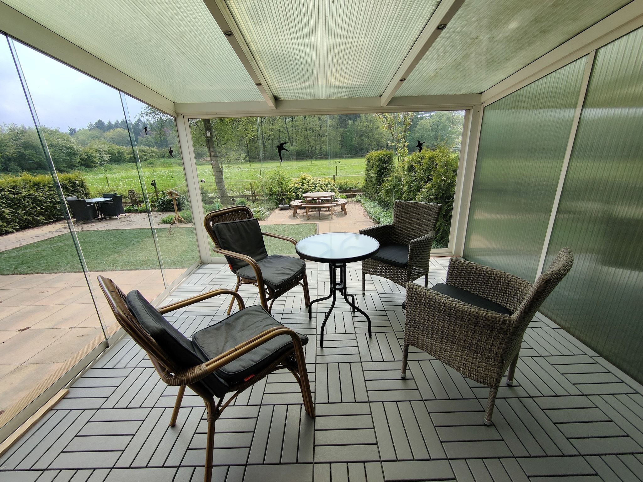 Het terras van Koperwiek in Garderen