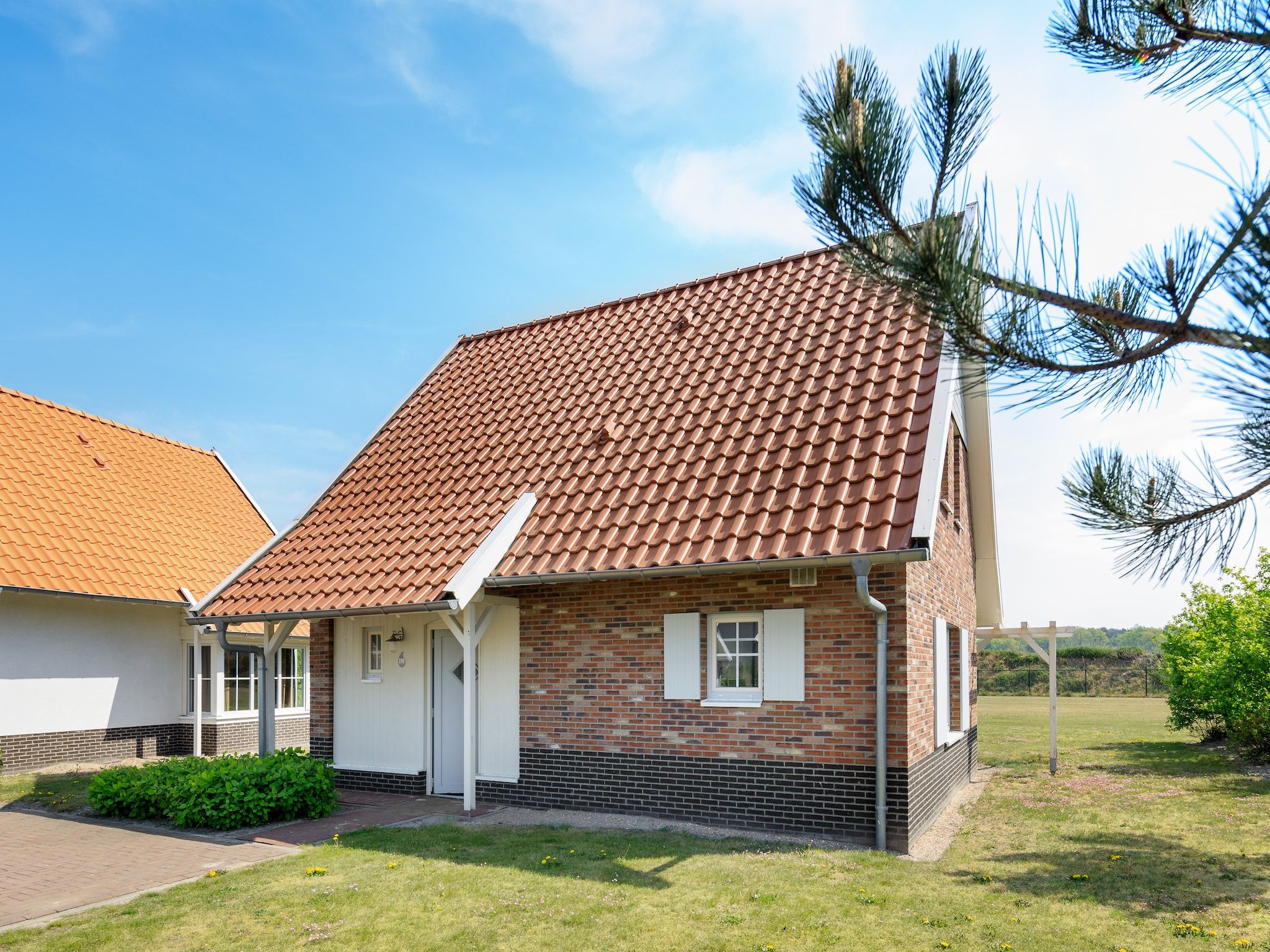 De buitenkant van Vakantiepark Klein Vink 9 in Arcen
