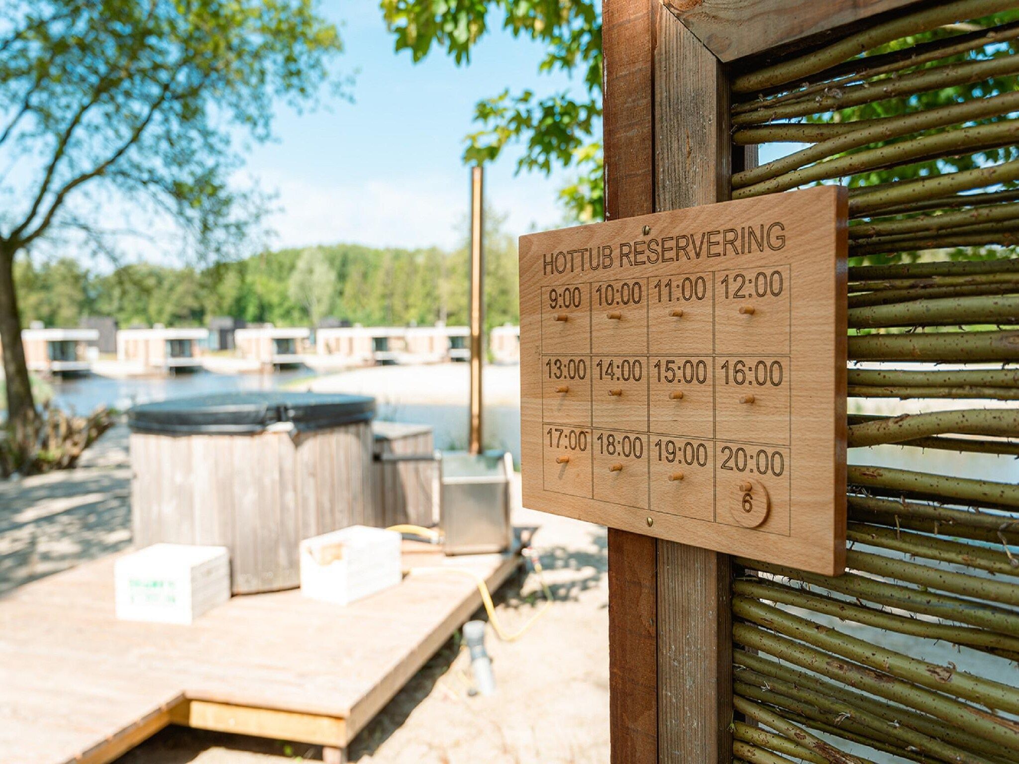 Parkfaciliteiten bij Resort de Parel 4 in Zeewolde
