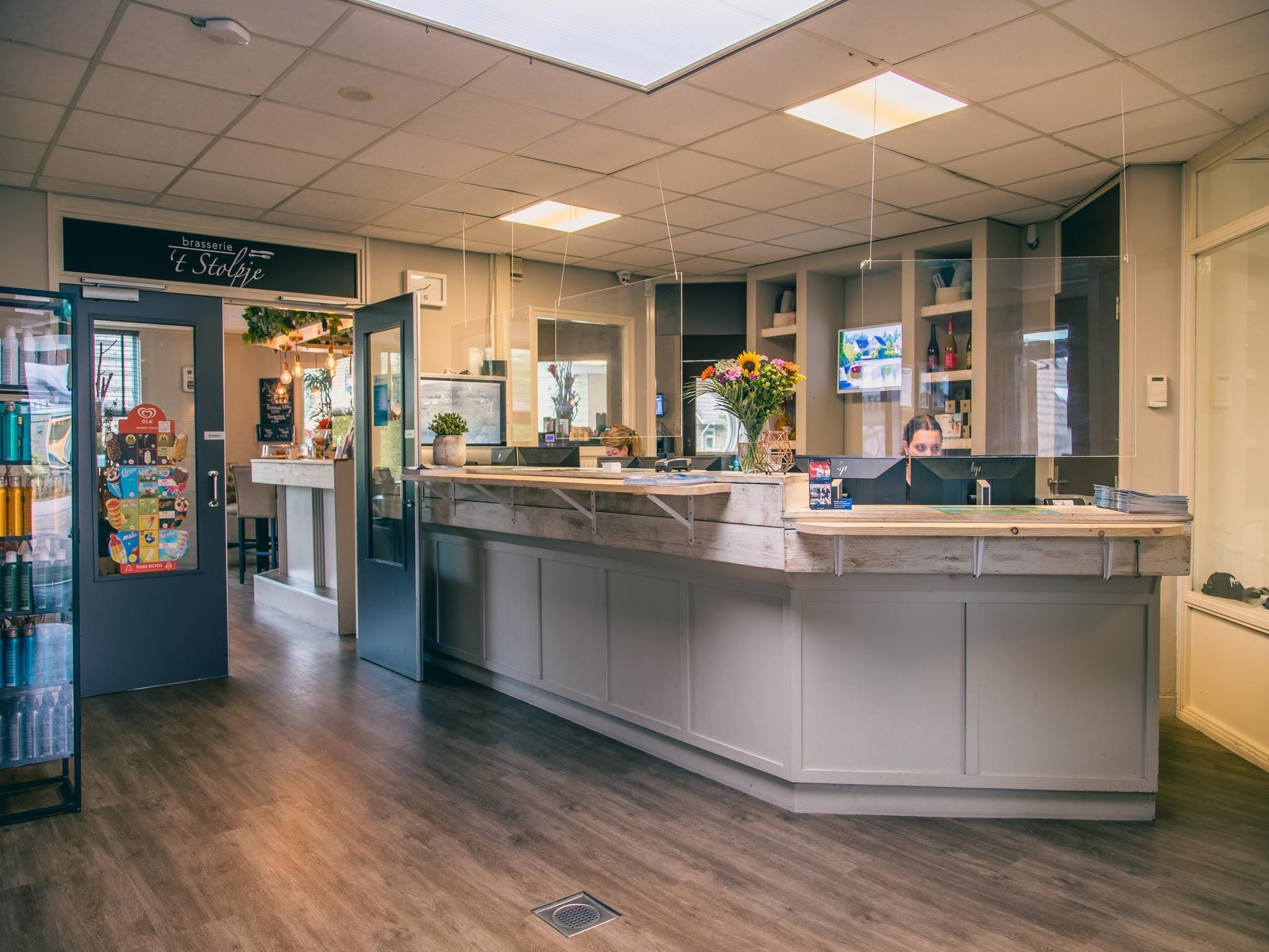 Parkfaciliteiten bij Dijkvilla 6 in Medemblik
