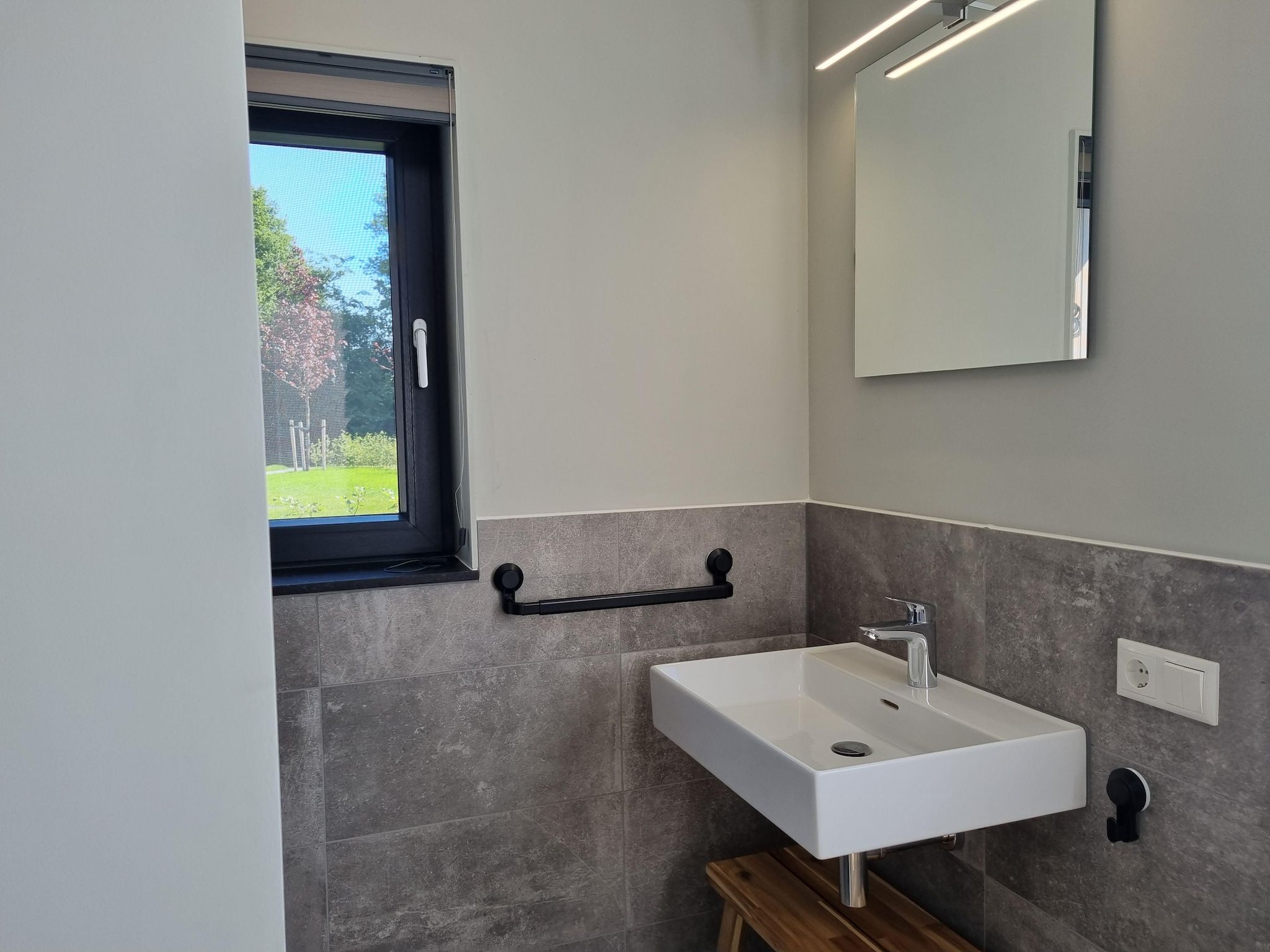 De badkamer van Watervilla Tsien in Balk
