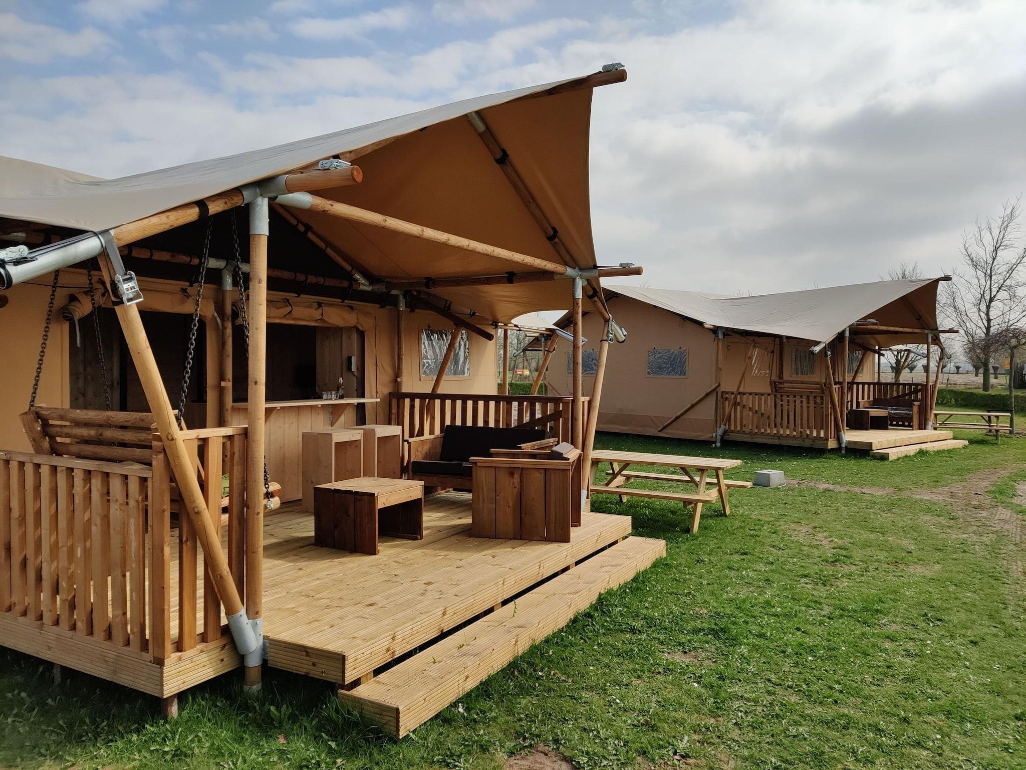 De buitenkant van Vakantiepark Eigen Wijze 10 in Bant
