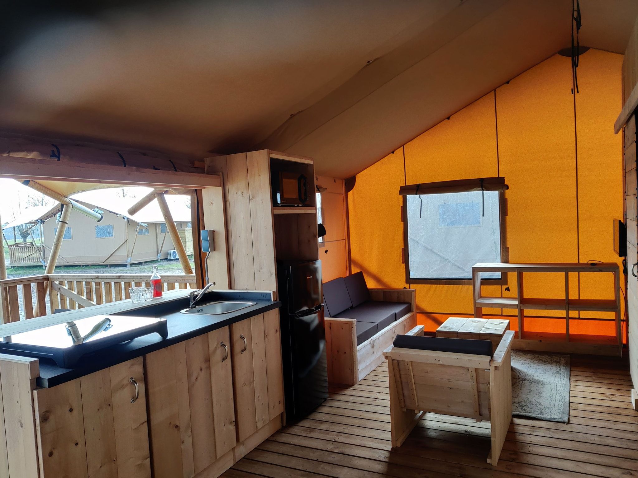 De keuken van Vakantiepark Eigen Wijze 13 in Bant