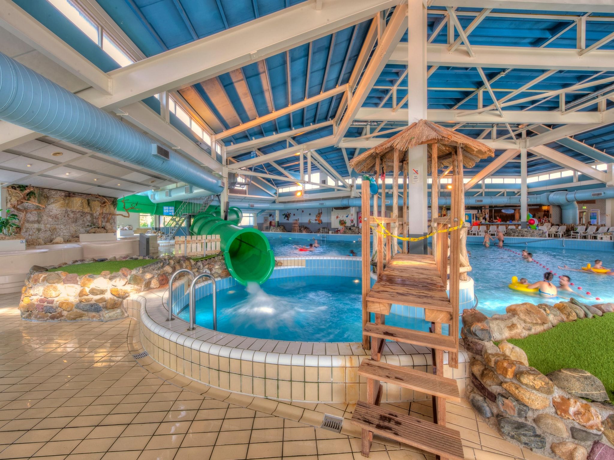 Parkfaciliteiten bij Vakantiepark Weerterbergen 14 in Weert