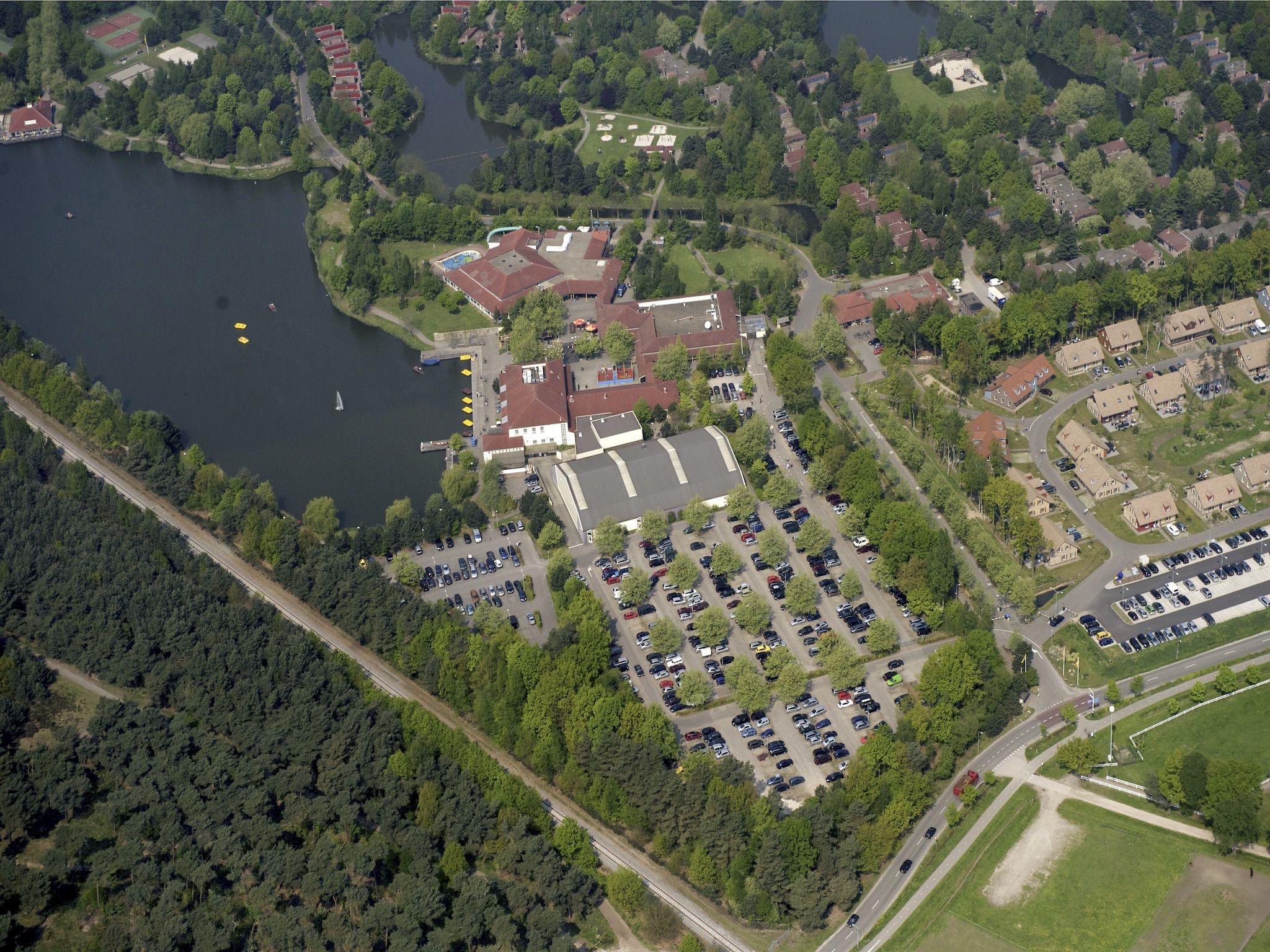 De buitenkant van Vakantiepark Weerterbergen 15 in Weert