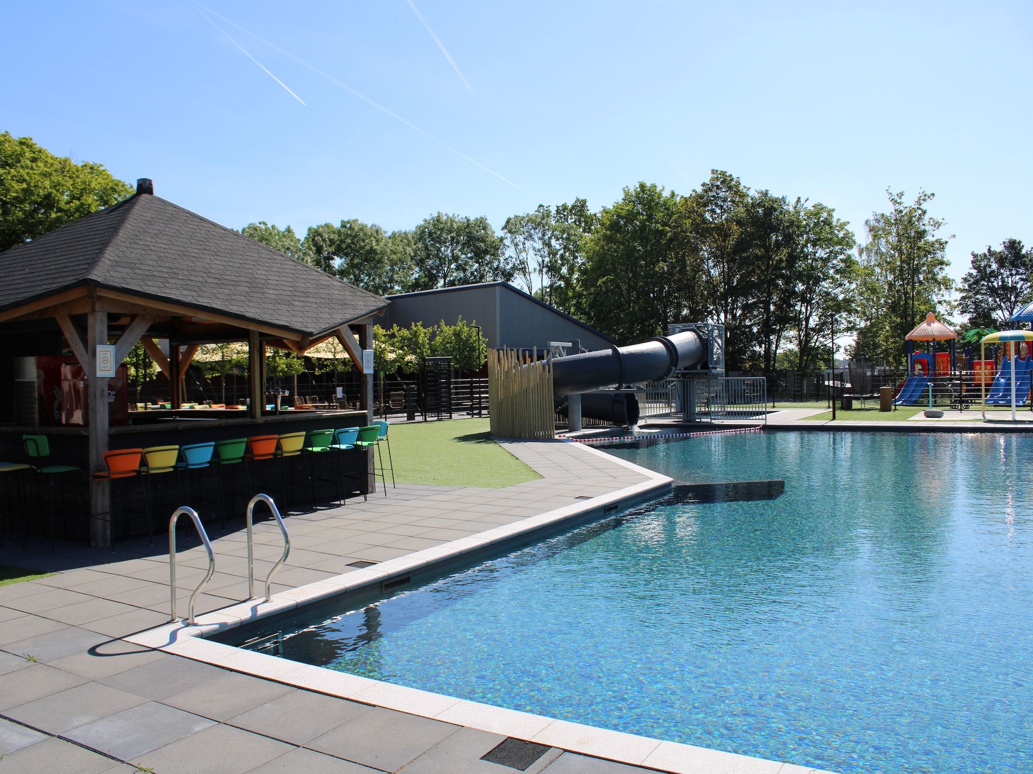 Parkfaciliteiten bij Recreatiepark Rhederlaagse Meren 16 in Lathum