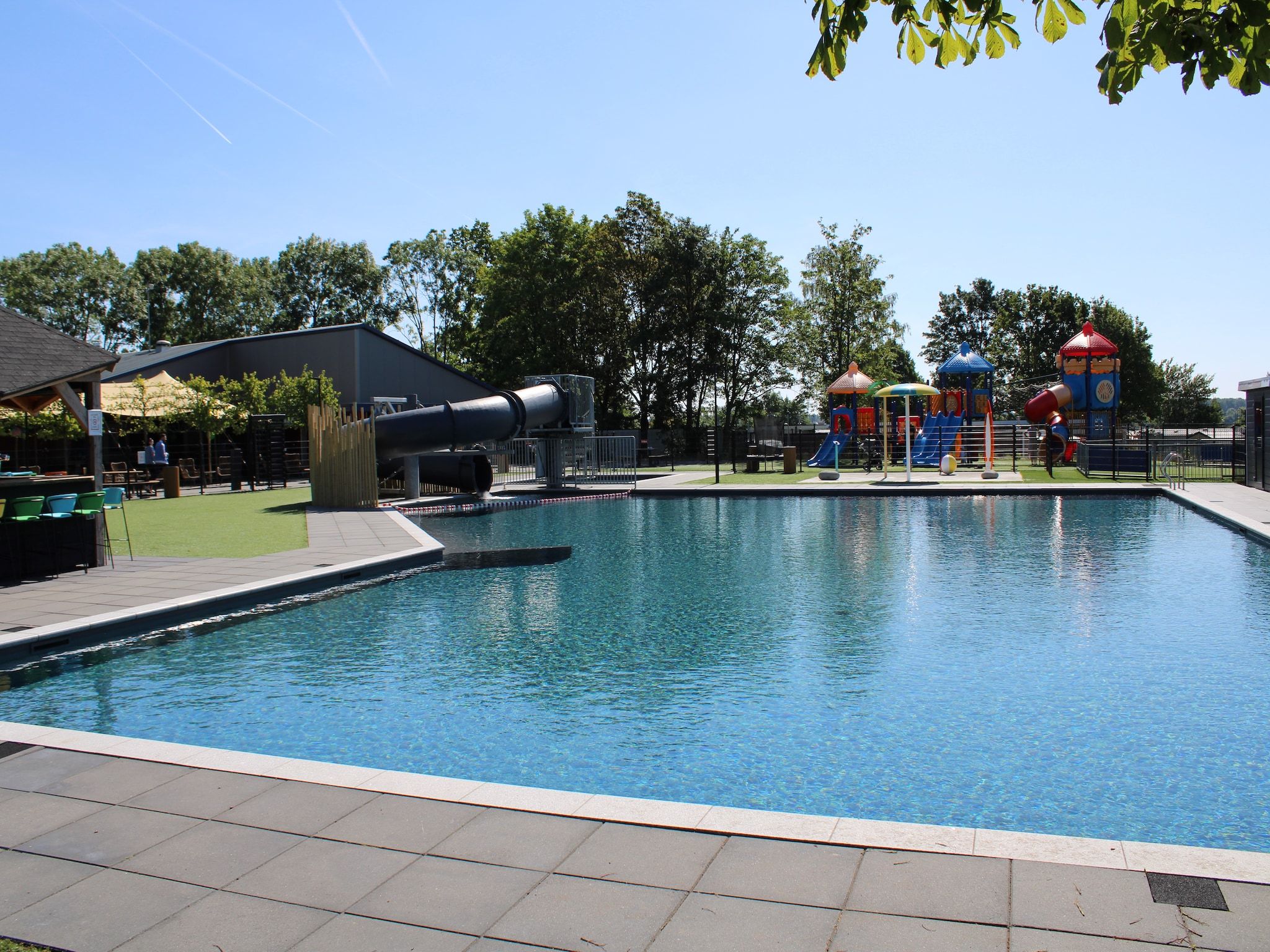 Parkfaciliteiten bij Recreatiepark Rhederlaagse Meren 3 in Lathum