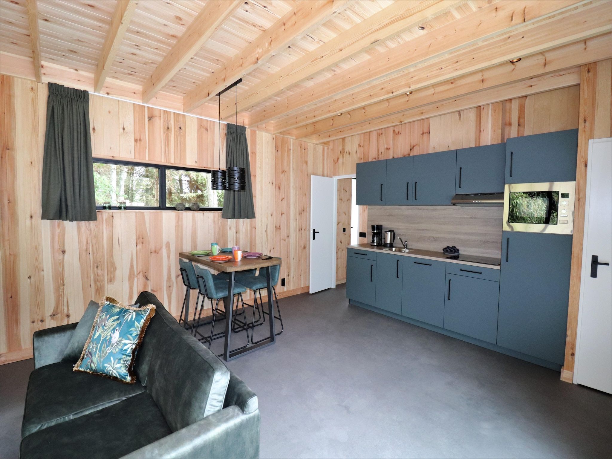 De eetkamer van Wellness lodge Grutto 2p in Dalerveen