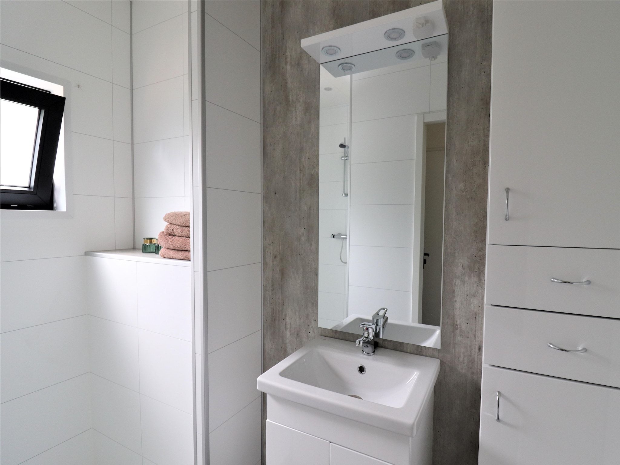 De badkamer van Wellness lodge Grutto 2p in Dalerveen