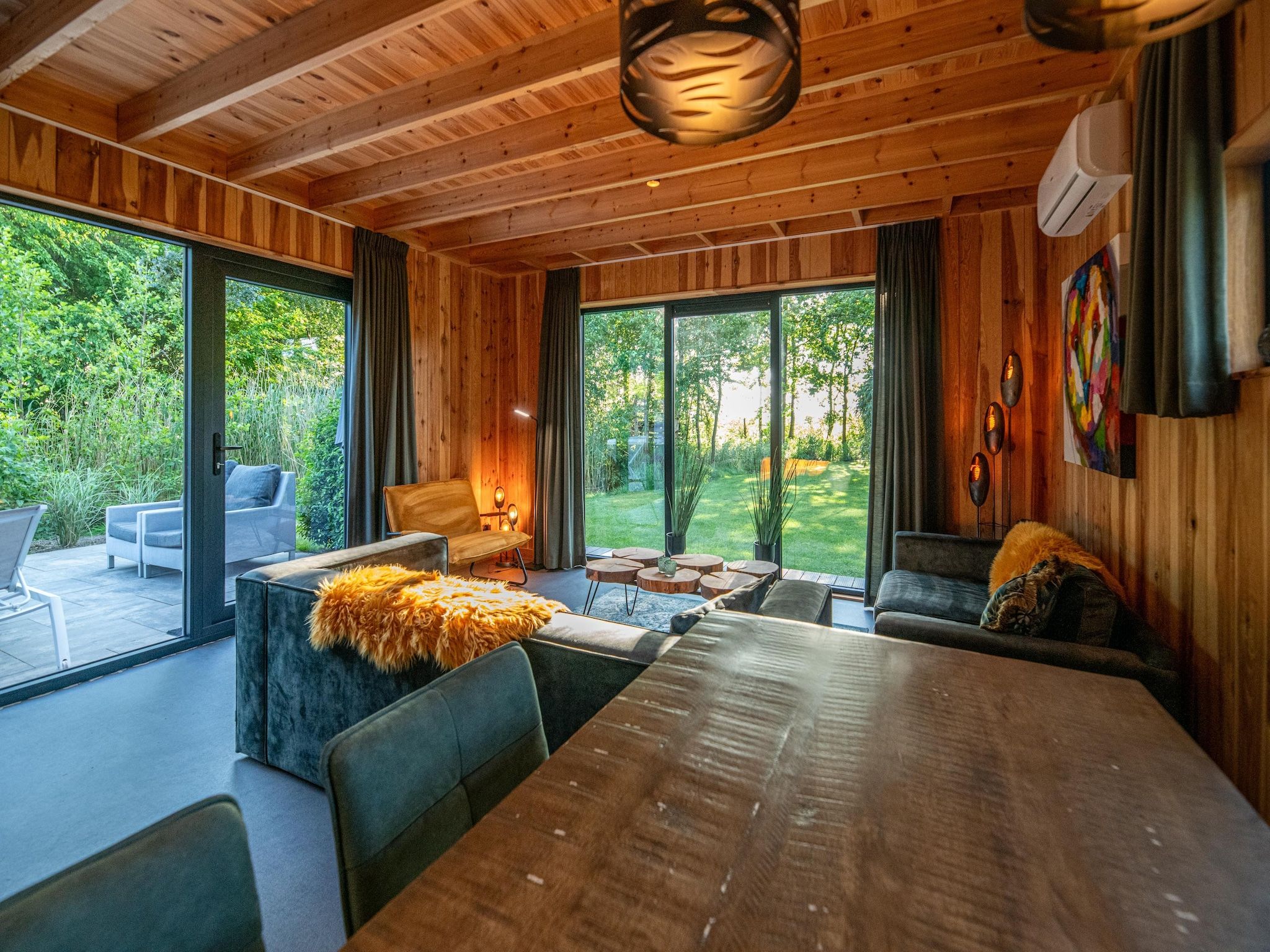 De woonkamer van Wellness lodge Grutto 2p in Dalerveen