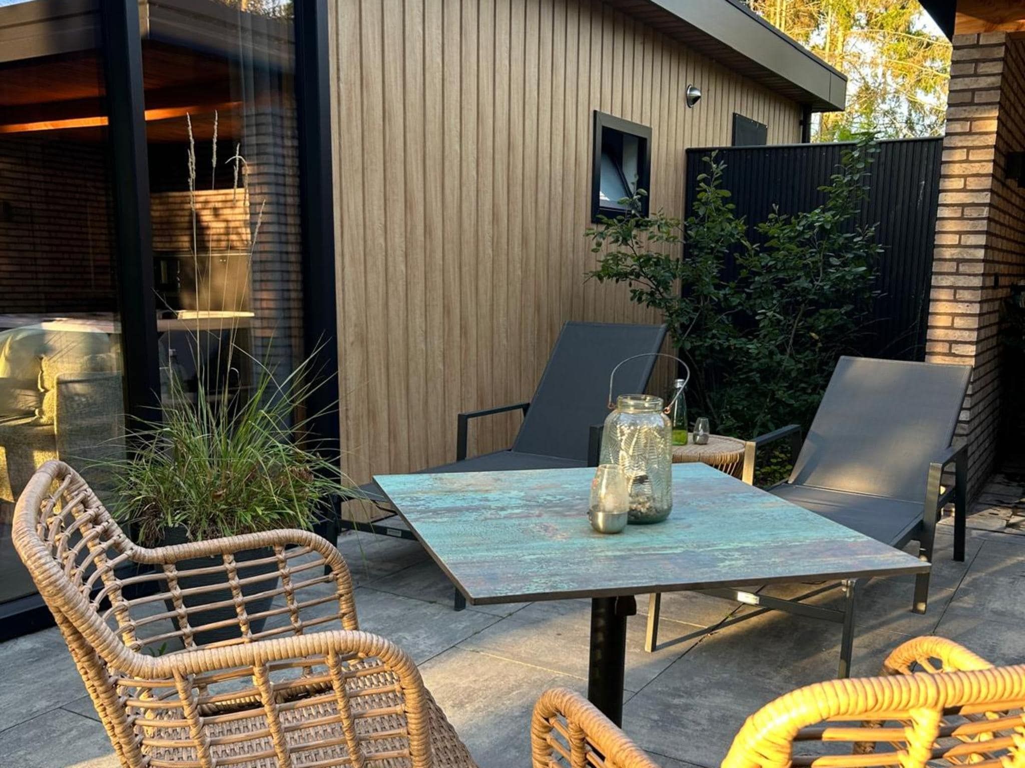 Het terras van Wellnesslodge Kievit 2p in Dalerveen