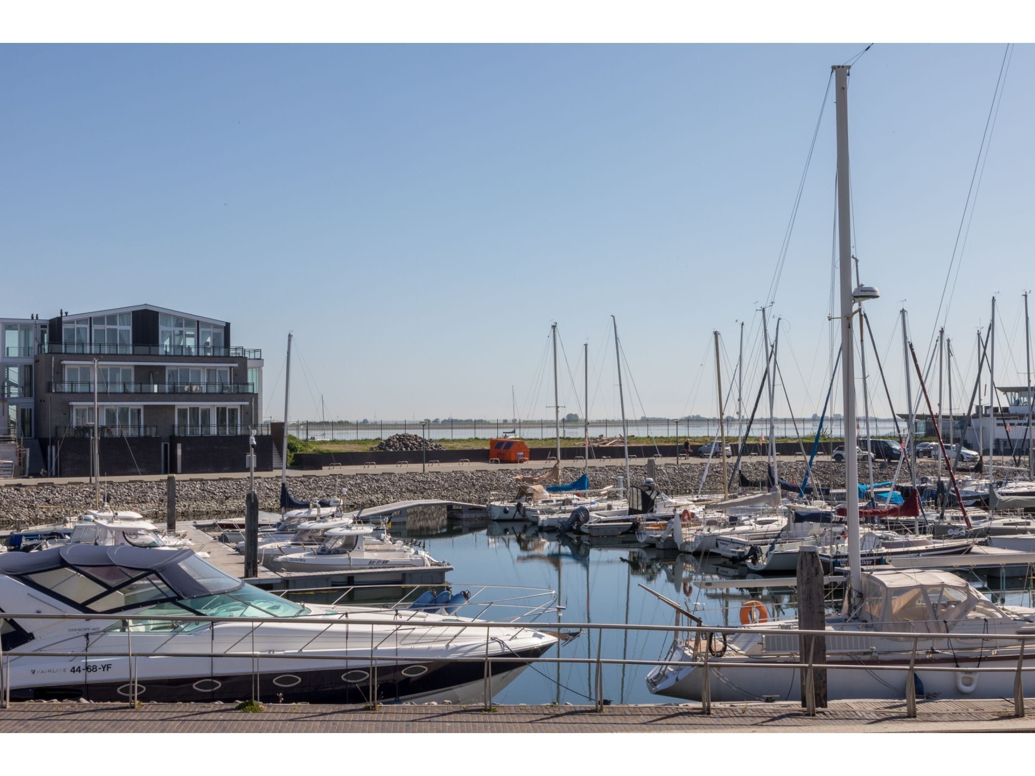 Havenweg 8-18 in St. Annaland - Foto 30 van 40