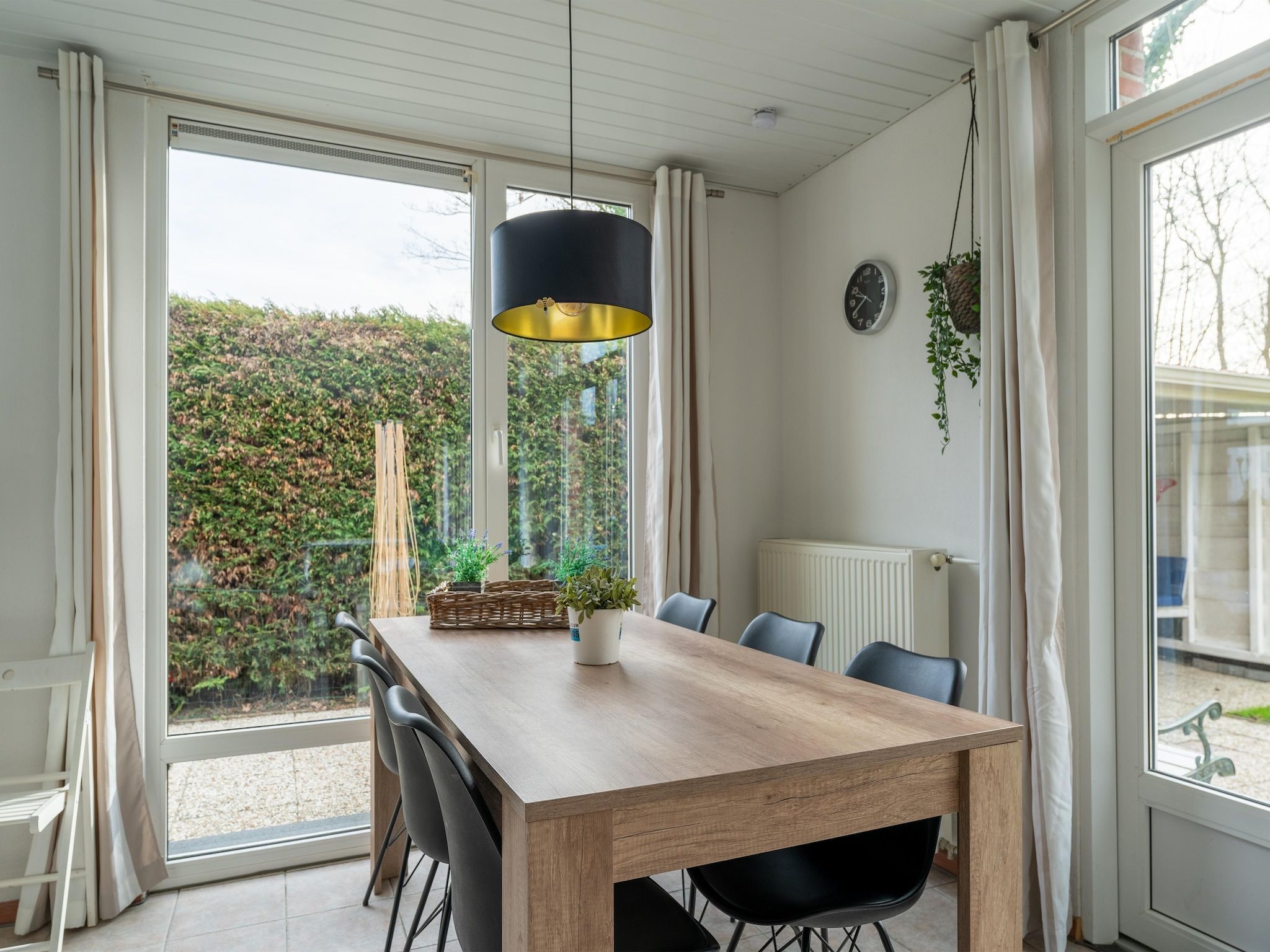 De eetkamer van Scheldeoord 70 in Baarland
