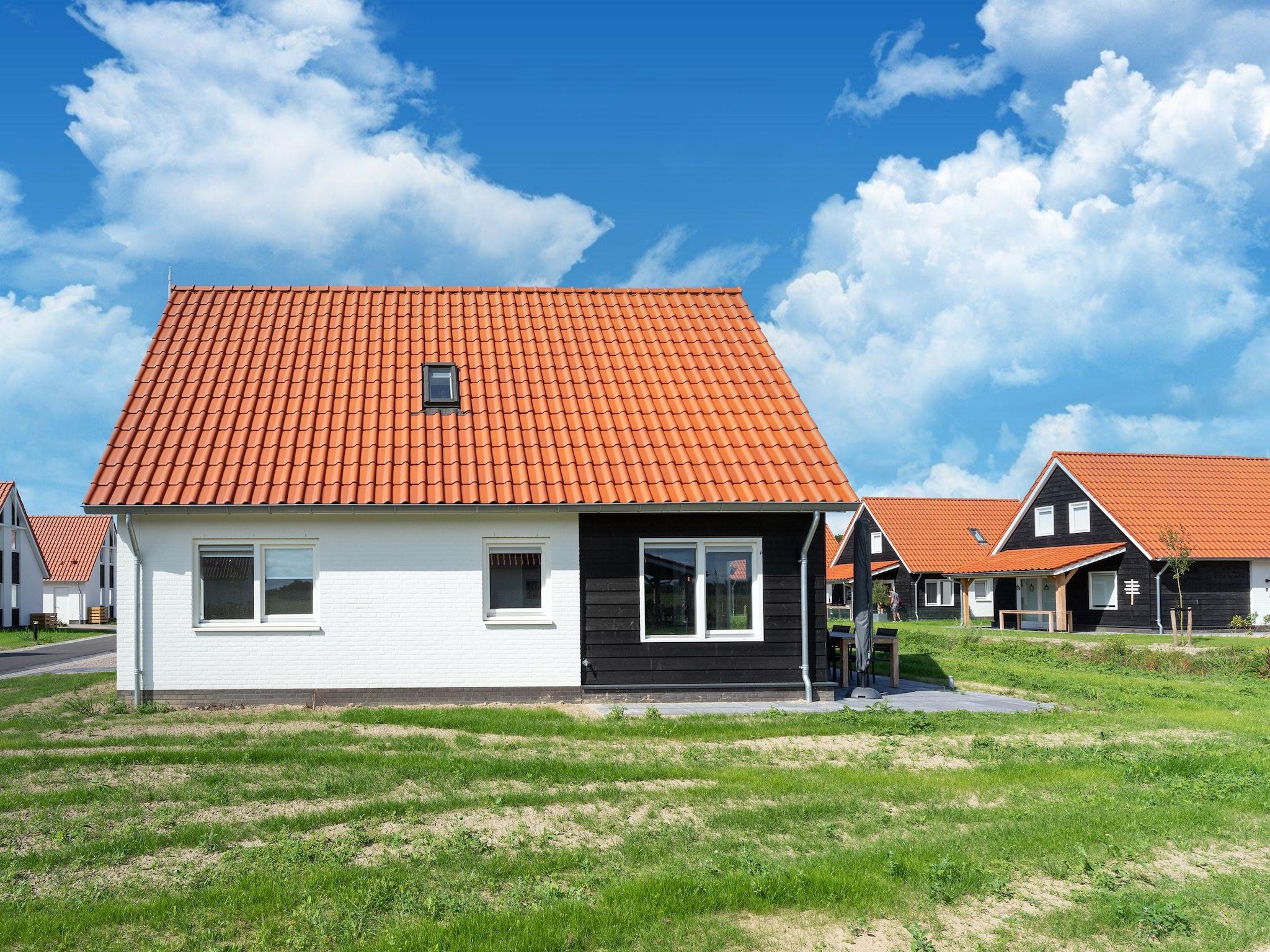 De buitenkant van De Scholekster Huis Nr 29 in Scherpenisse