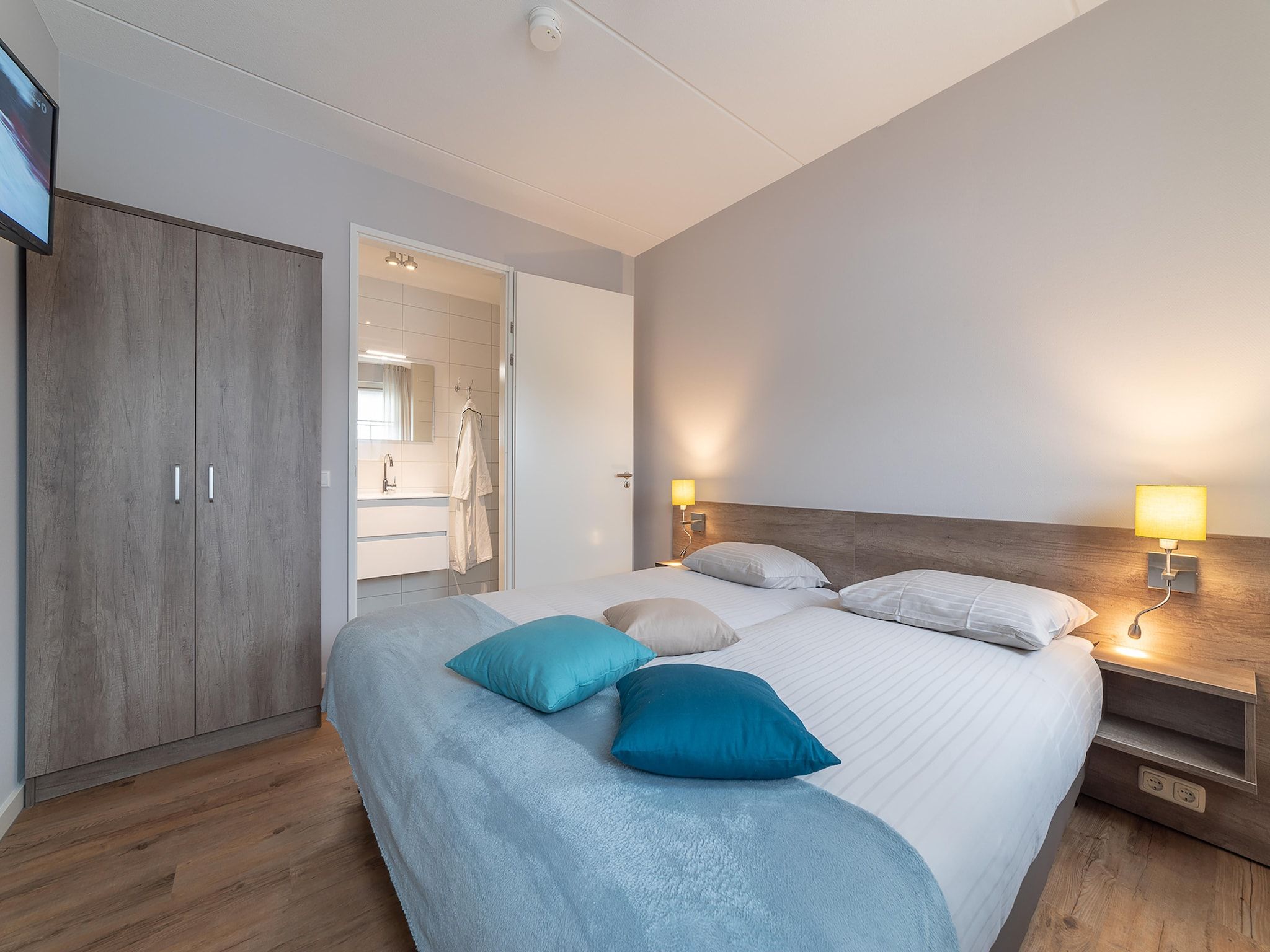 Een slaapkamer van Zeeuwse Pracht 8 p welness in Colijnsplaat