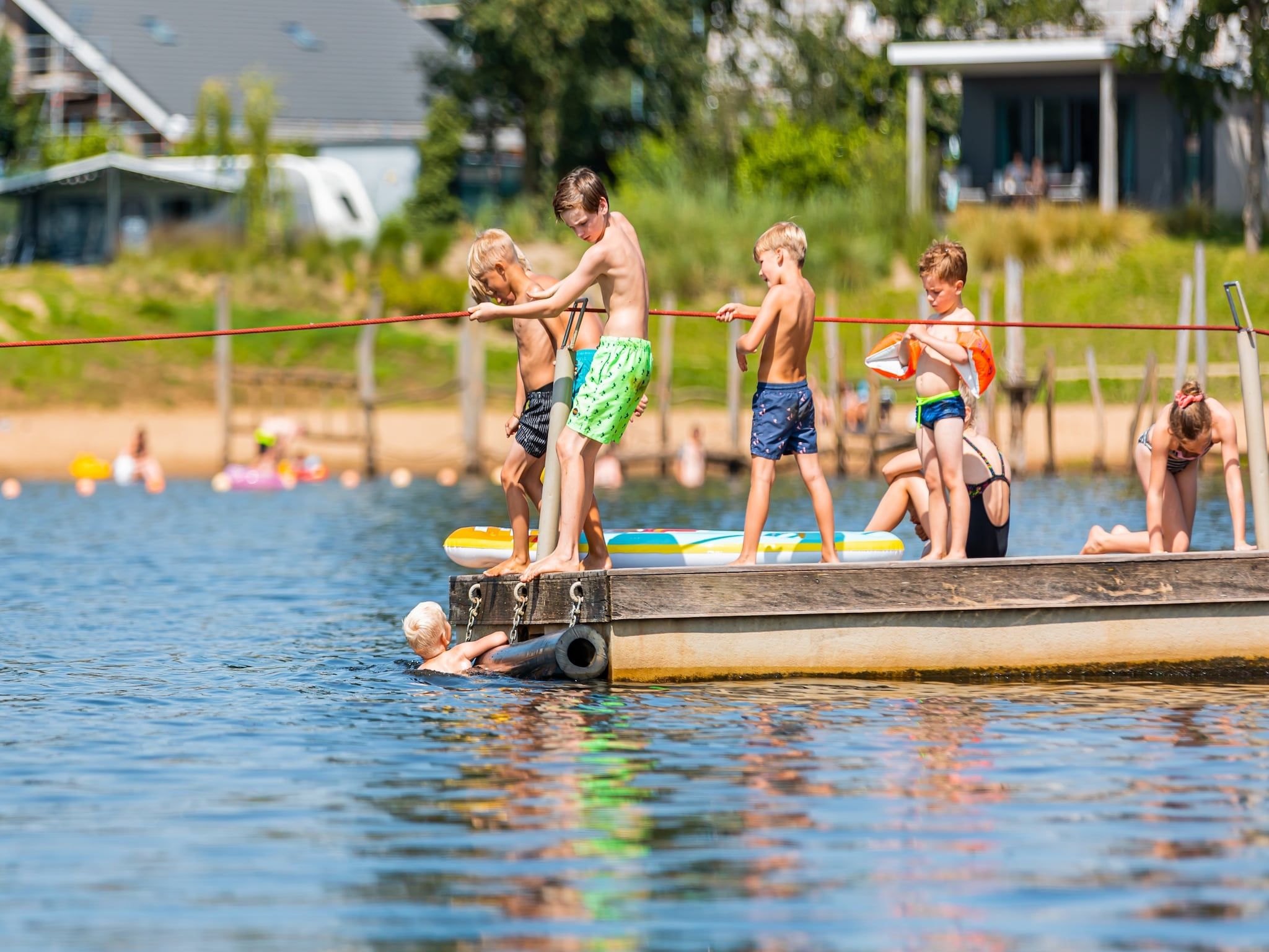 Parkfaciliteiten bij Vakantiepark Leukermeer 2 in Well