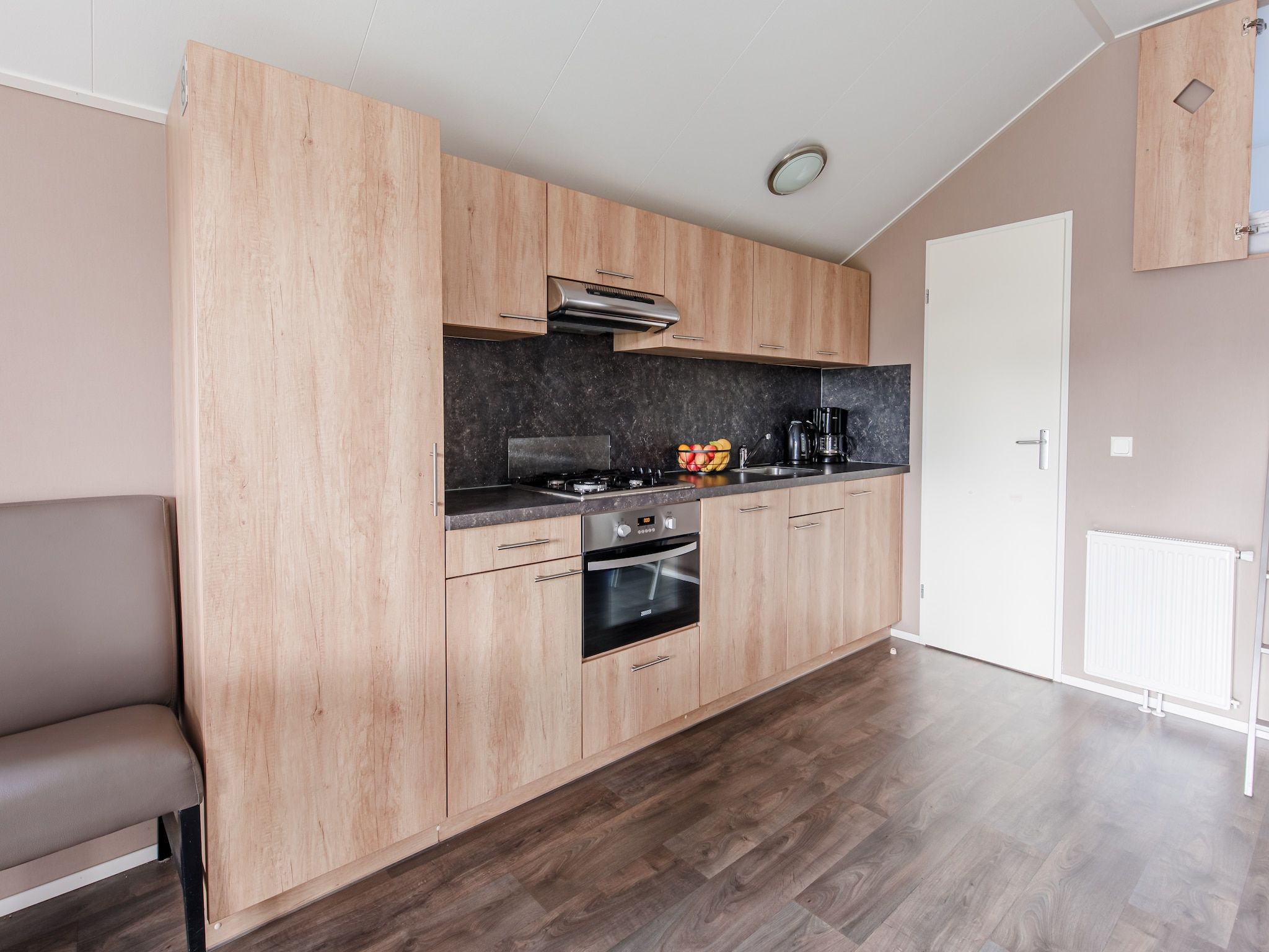 De keuken van Vakantiepark Leukermeer 12 in Well