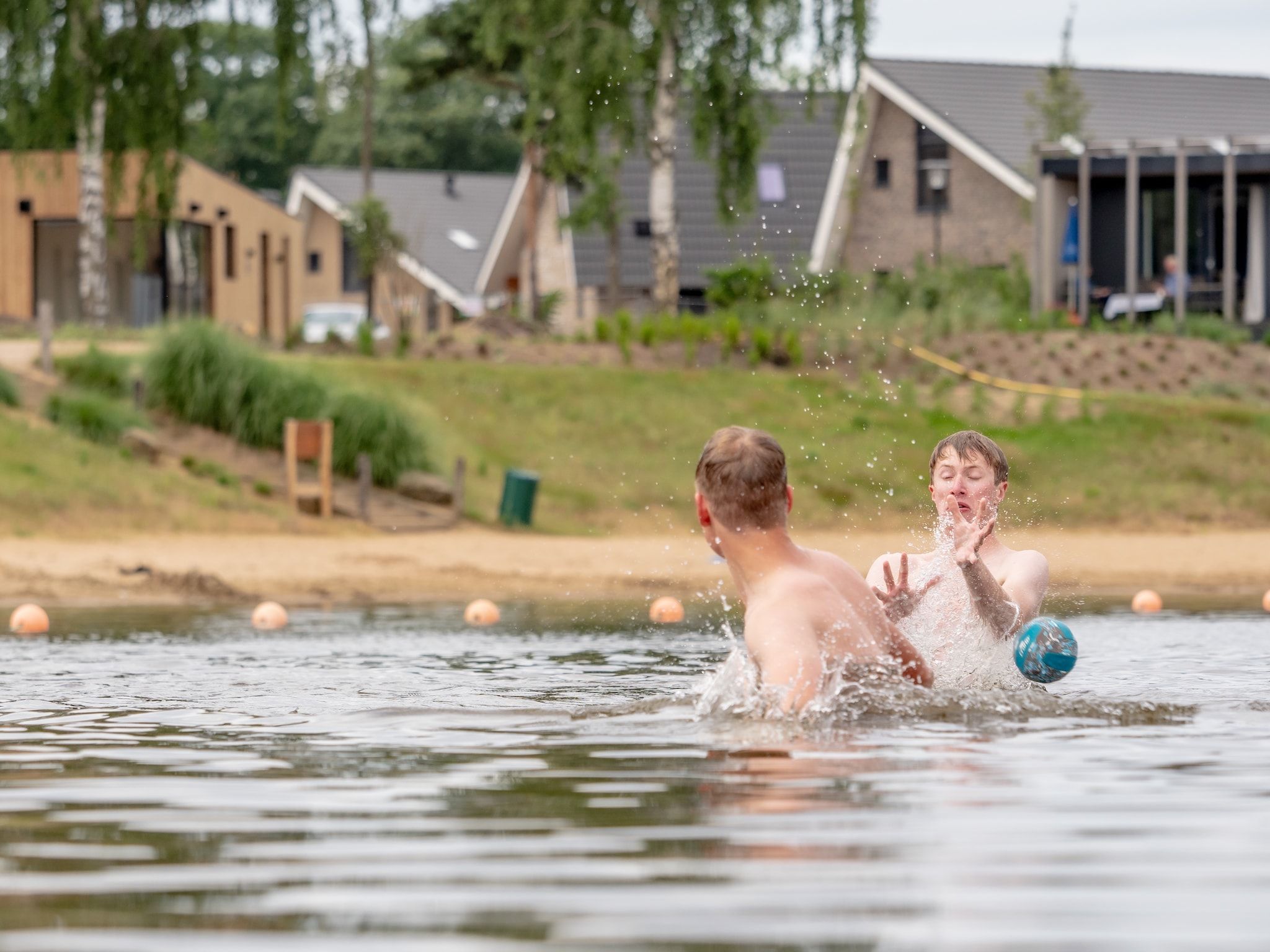 Parkfaciliteiten bij Vakantiepark Leukermeer 12 in Well