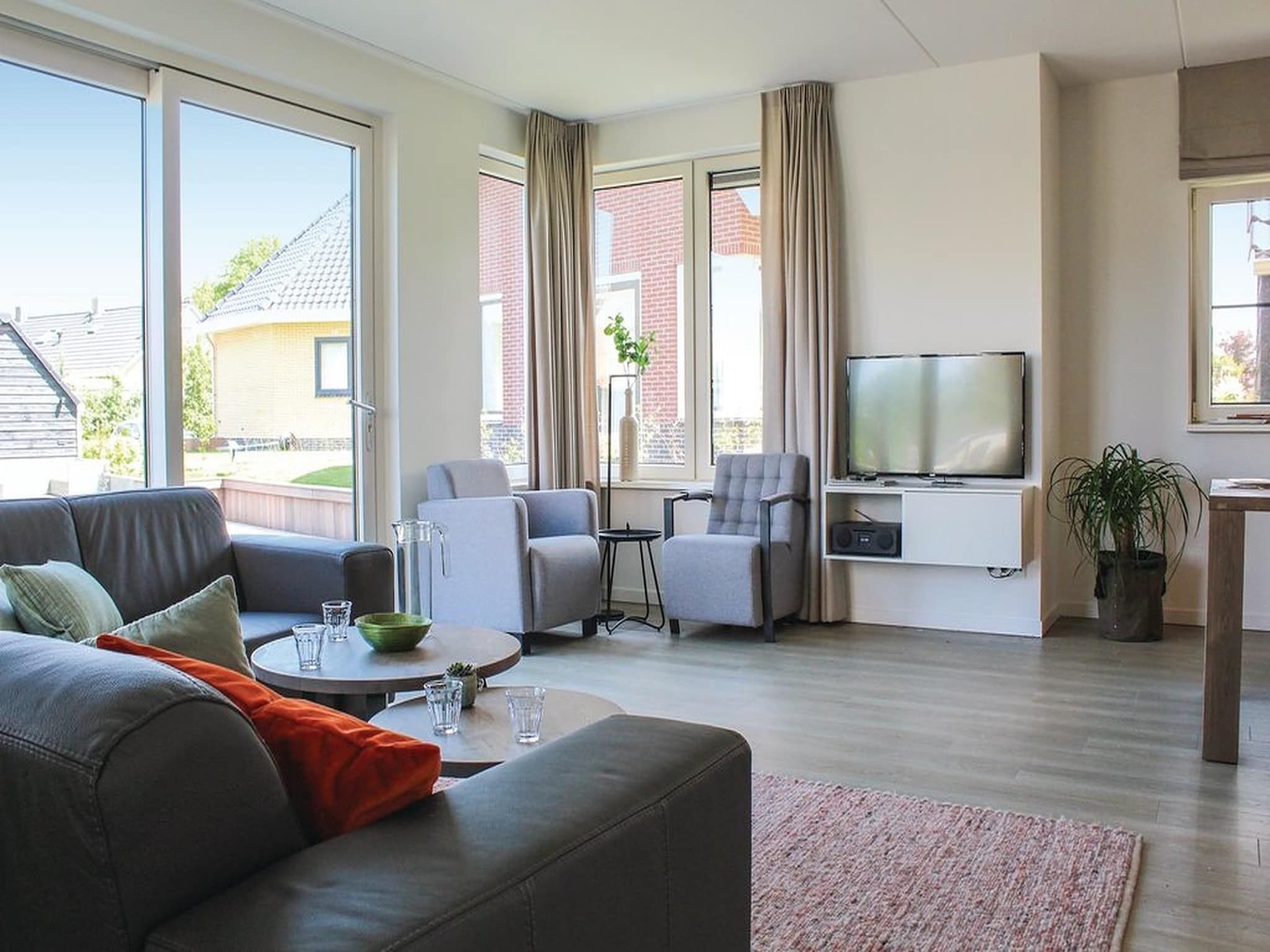 De woonkamer van Recreatiepark Idskenhuizen 7 in Idskenhuizen