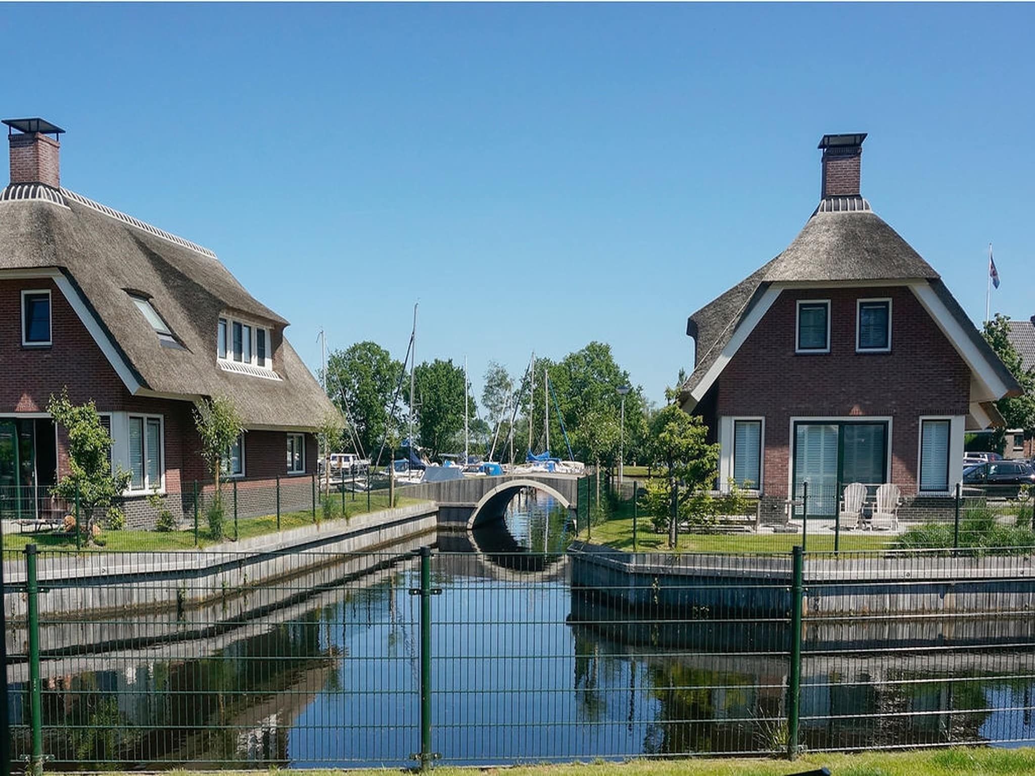 De buitenkant van Recreatiepark Idskenhuizen 7 in Idskenhuizen
