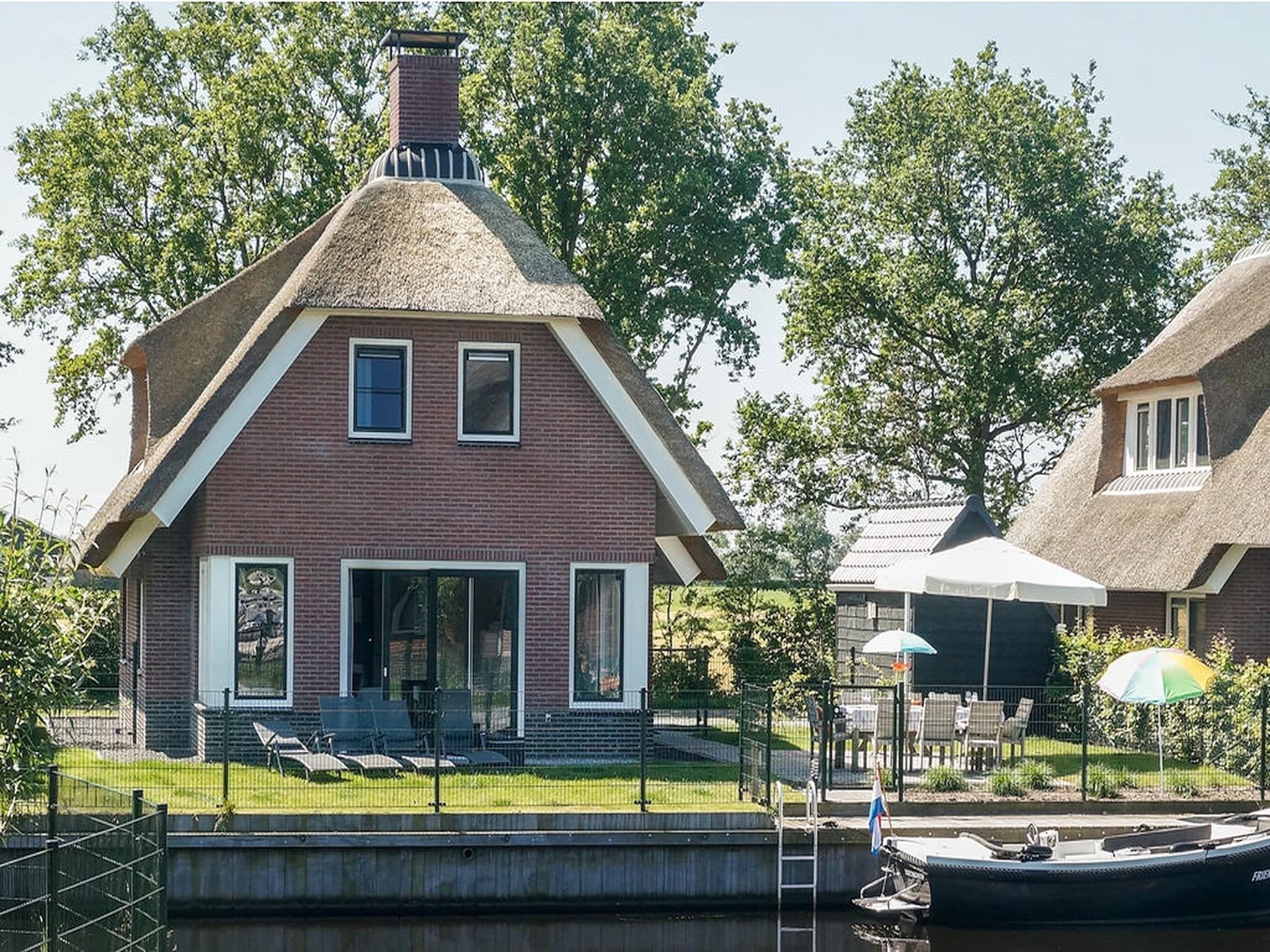De buitenkant van Recreatiepark Idskenhuizen 7 in Idskenhuizen